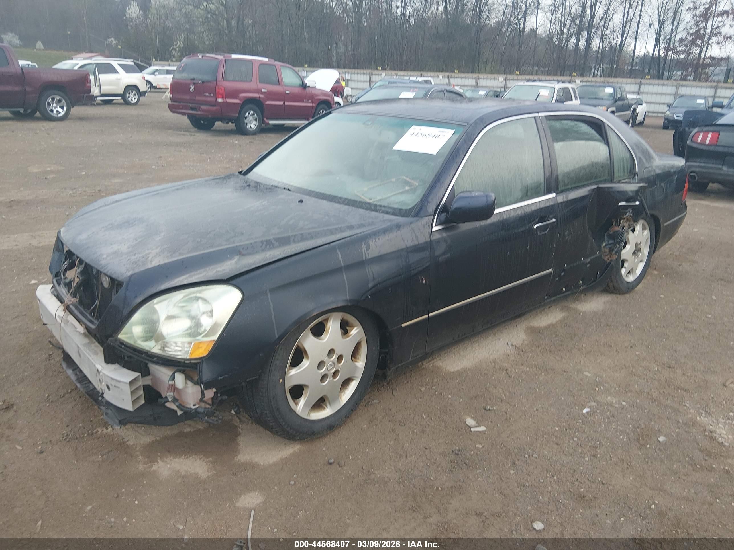 LEXUS LS image 2