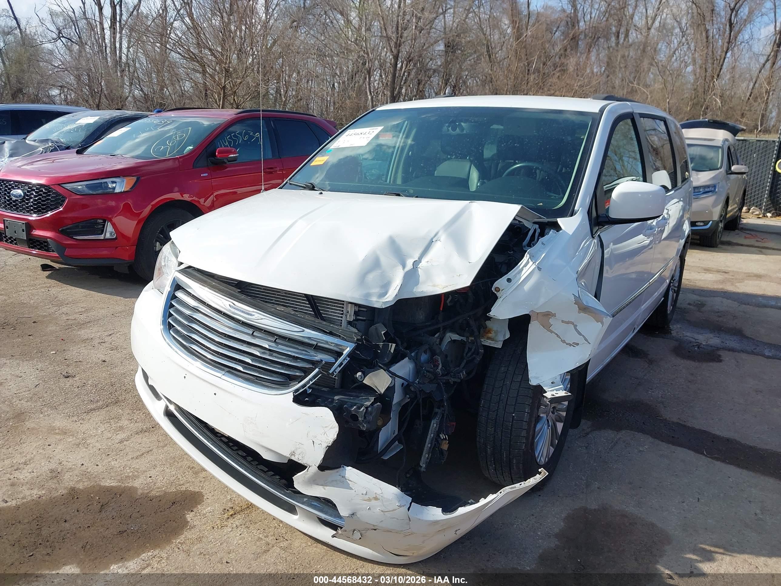 CHRYSLER TOWN image 6