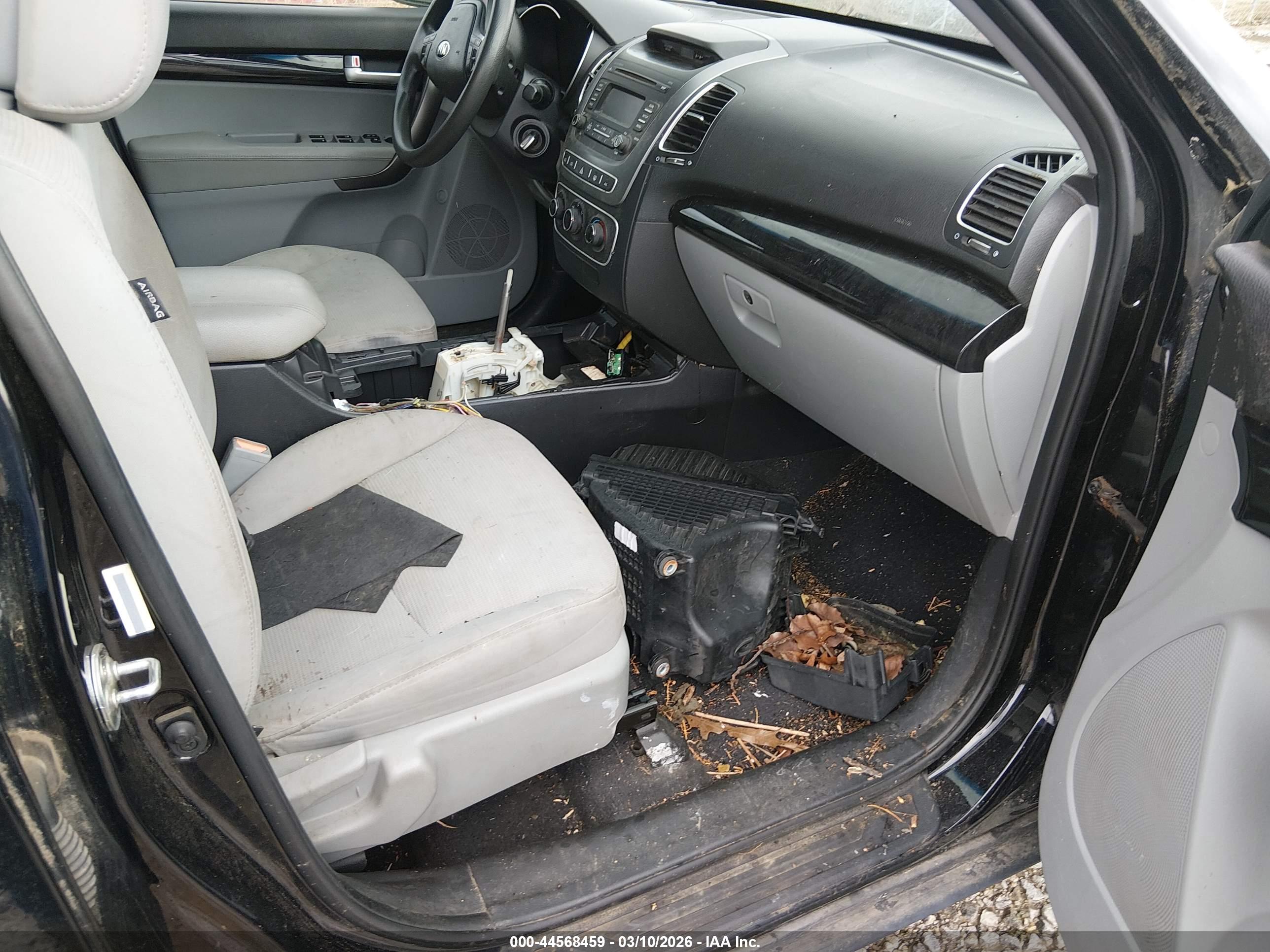 KIA SORENTO image 5
