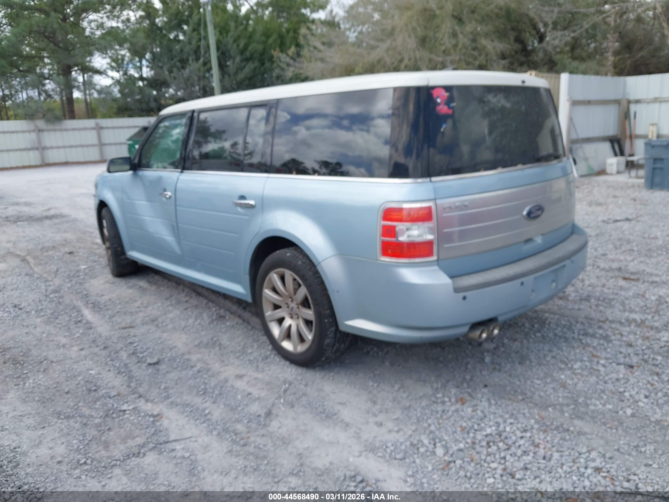 FORD FLEX image 3