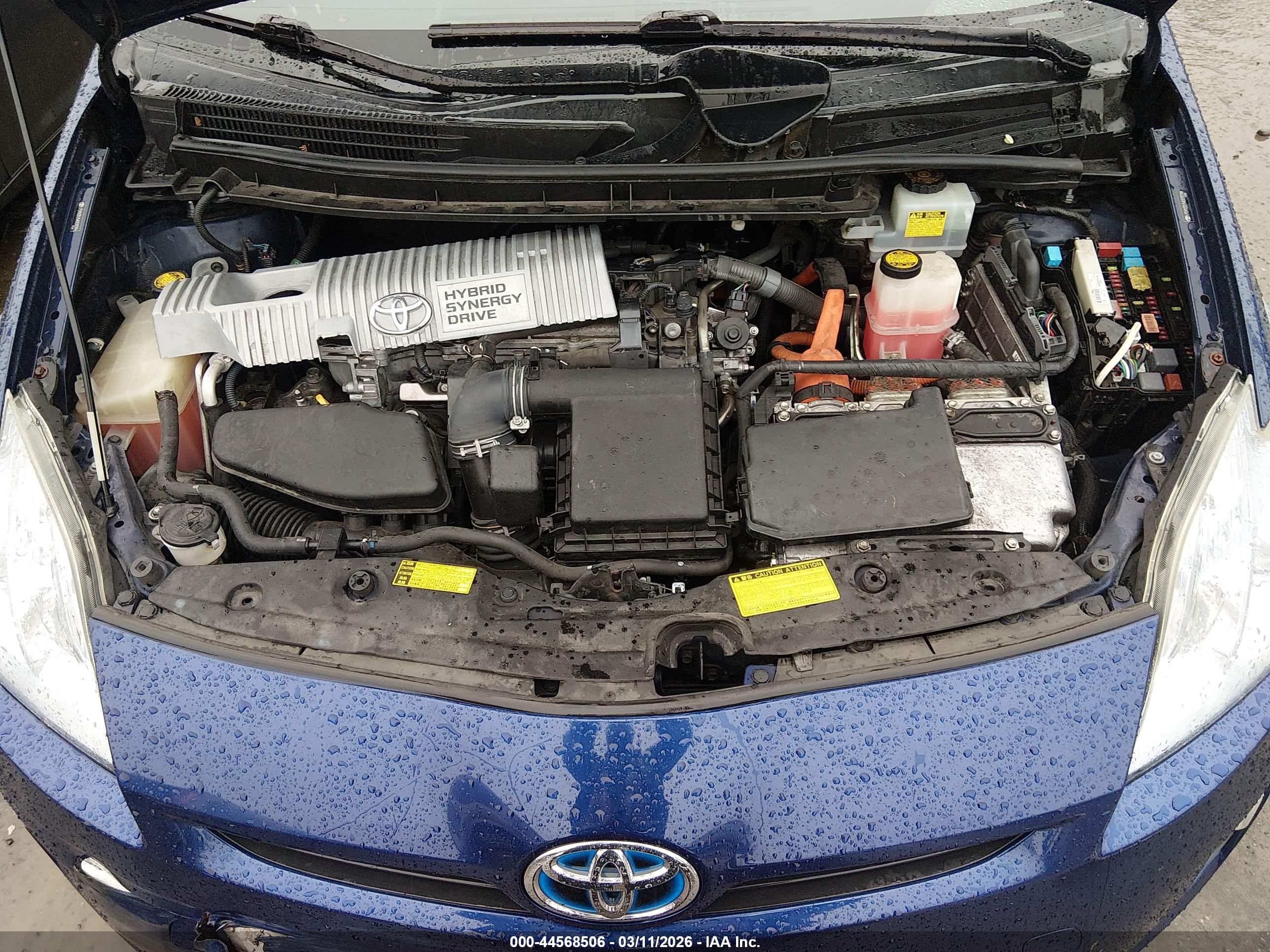 TOYOTA PRIUS image 10