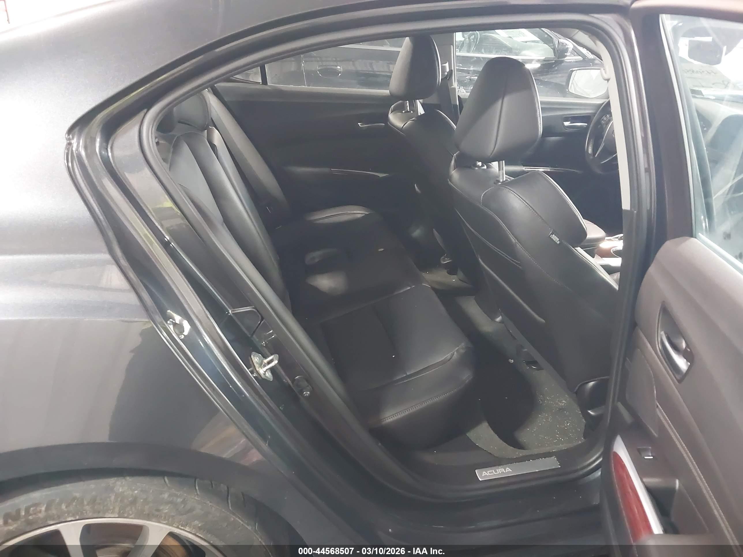 ACURA TLX image 8