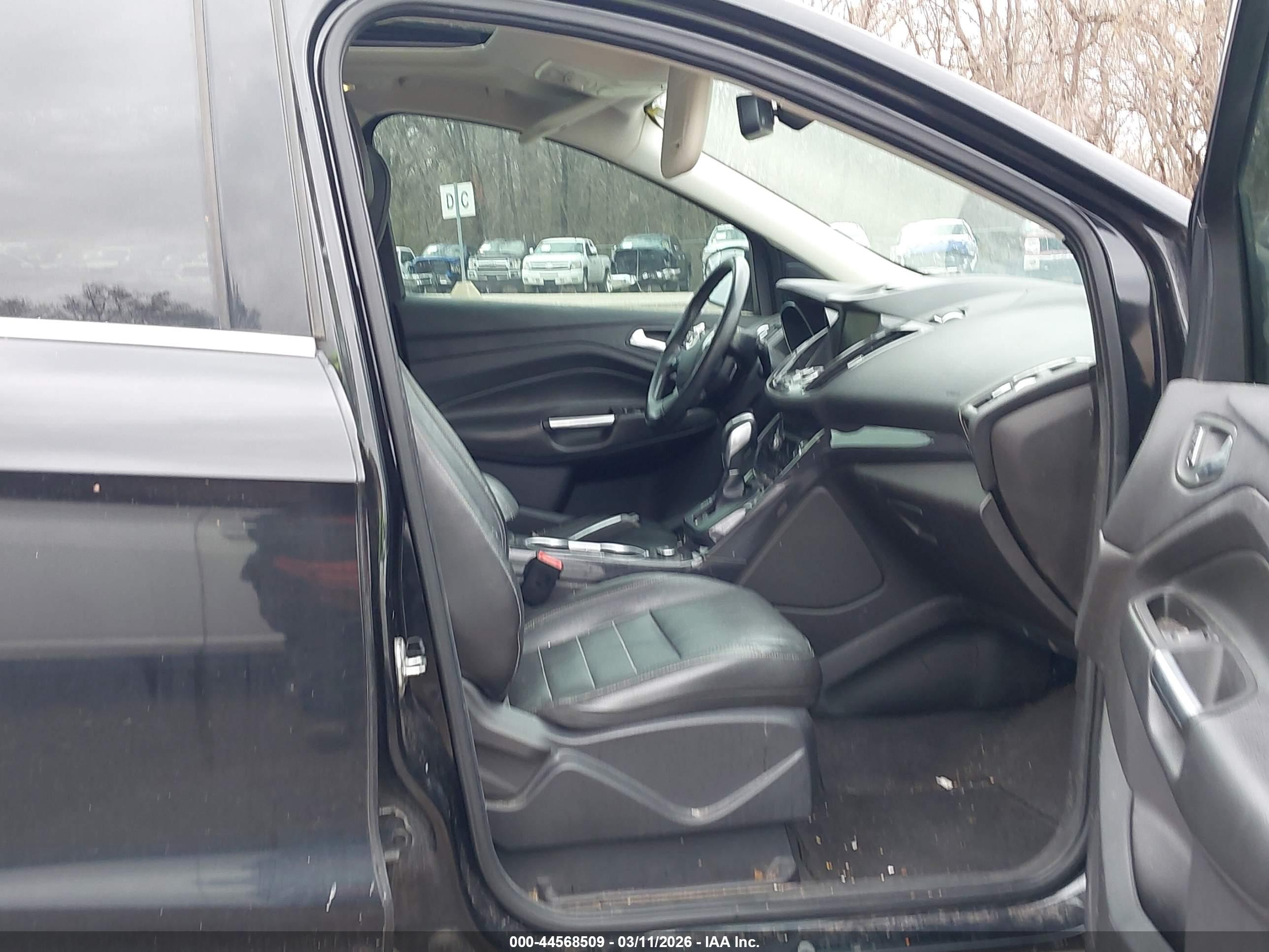 FORD ESCAPE image 5