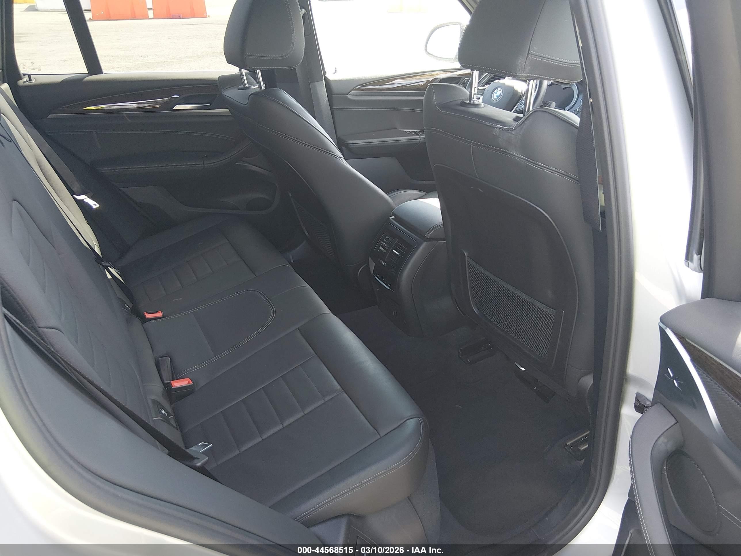 BMW X3 image 8