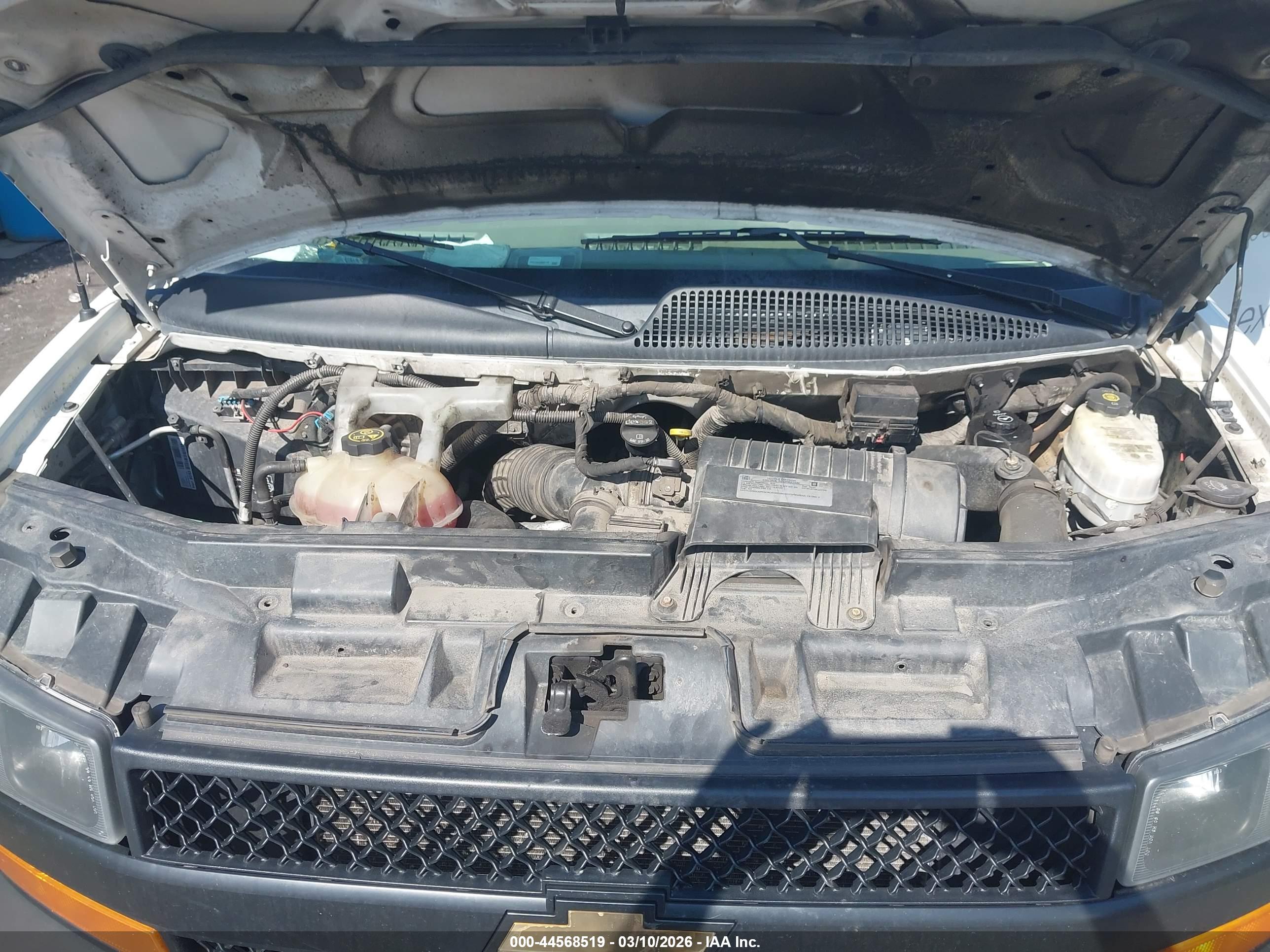CHEVROLET EXPRESS image 10