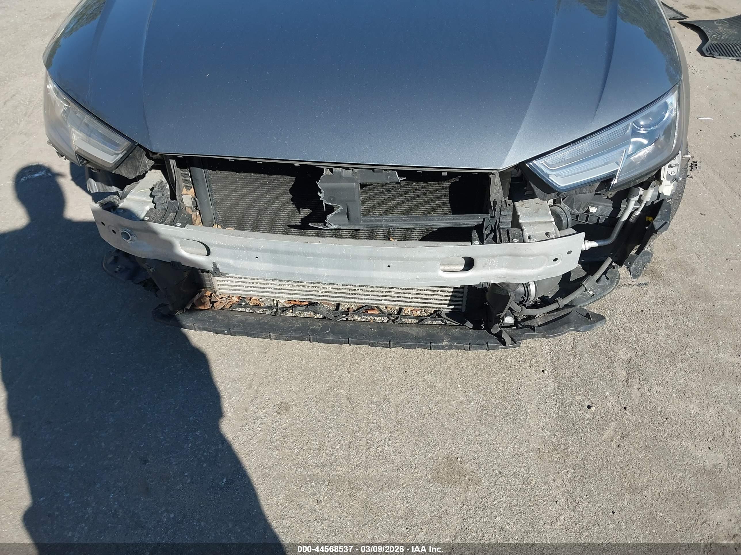 AUDI A4 image 6