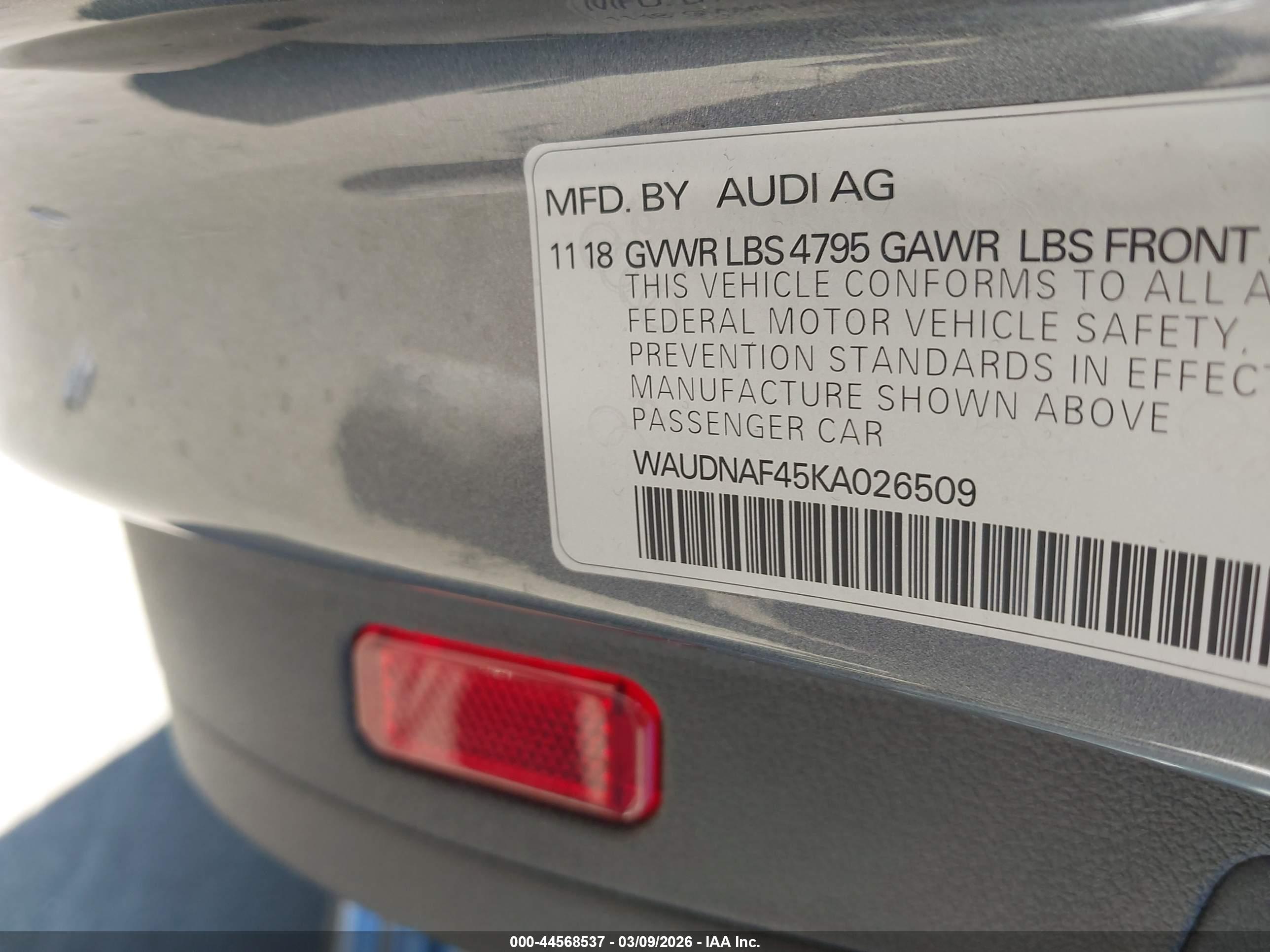 AUDI A4 image 9