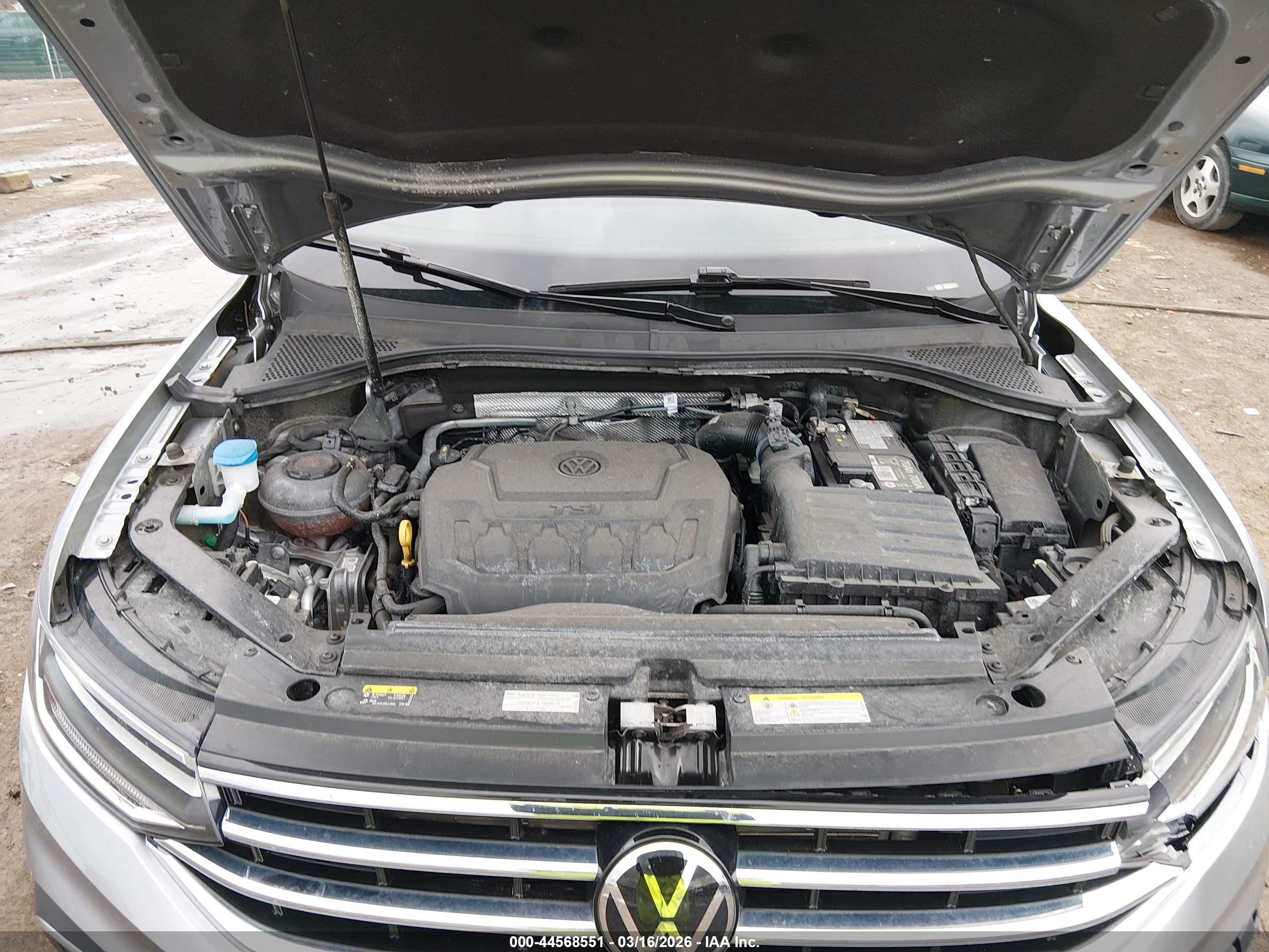 VOLKSWAGEN TIGUAN image 10