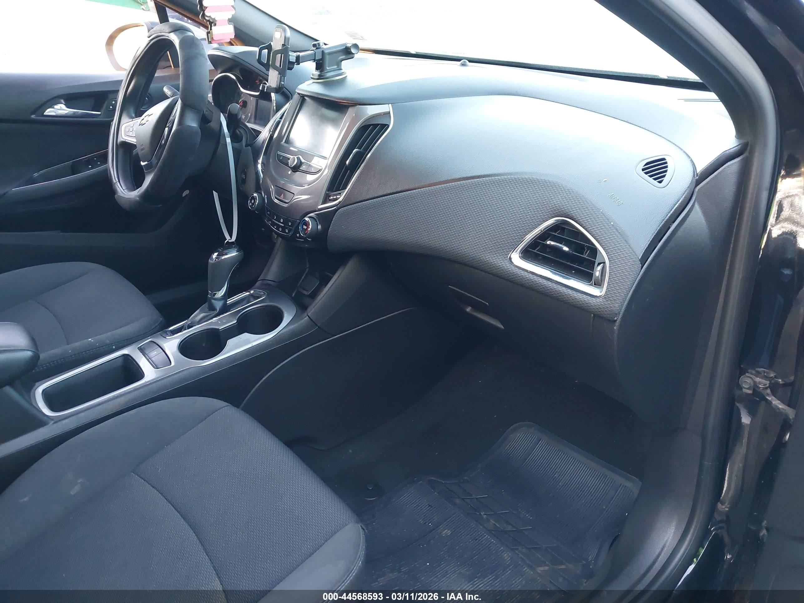 CHEVROLET CRUZE image 5
