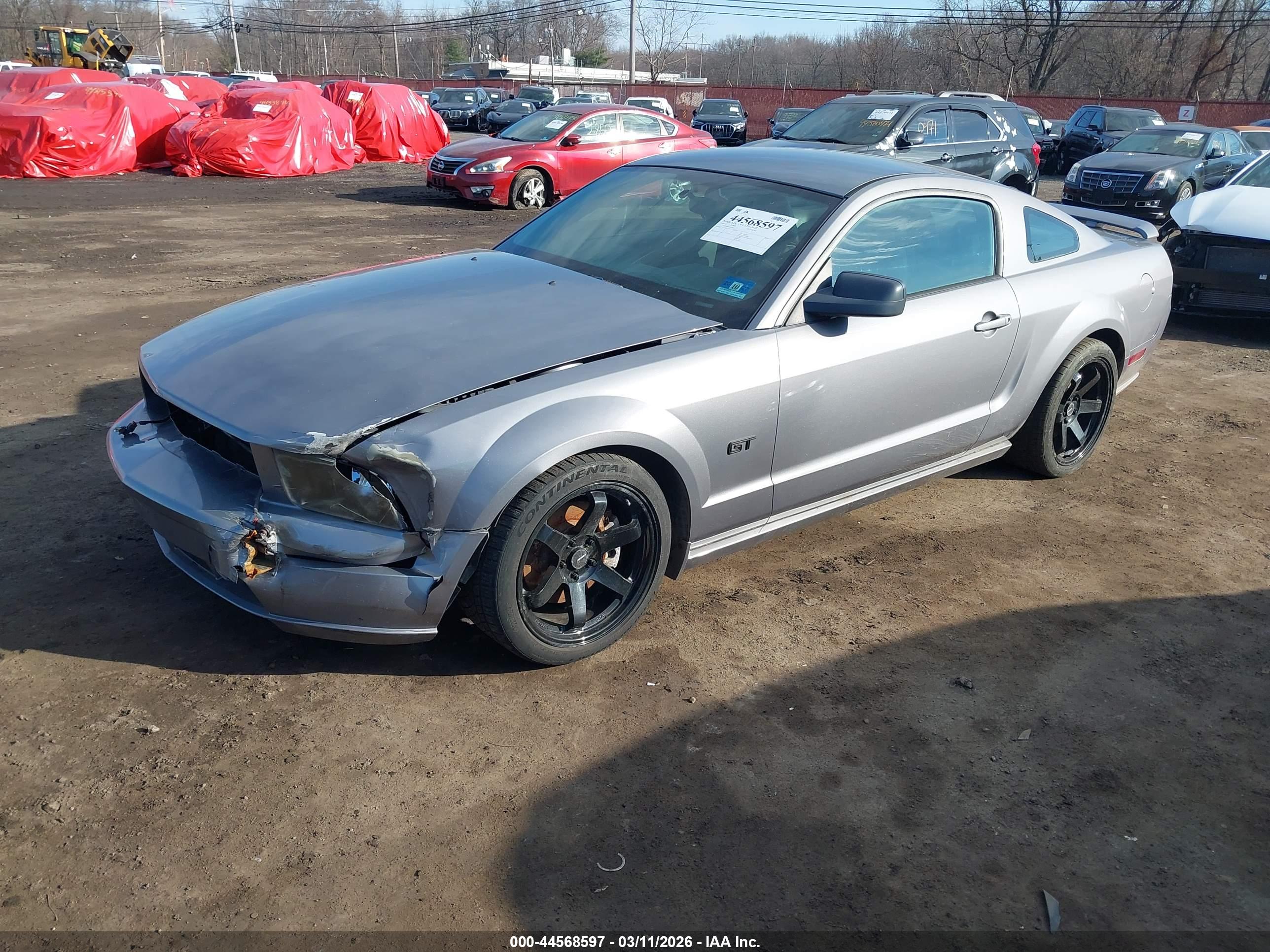 FORD MUSTANG image 2