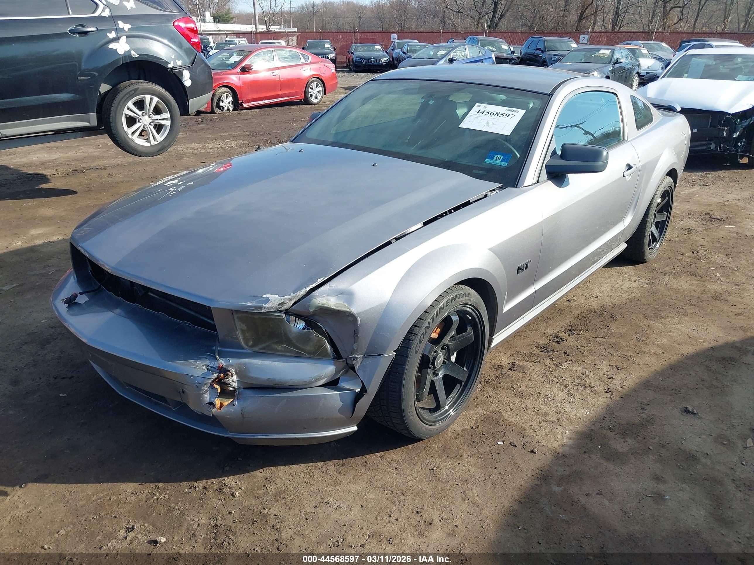 FORD MUSTANG image 6