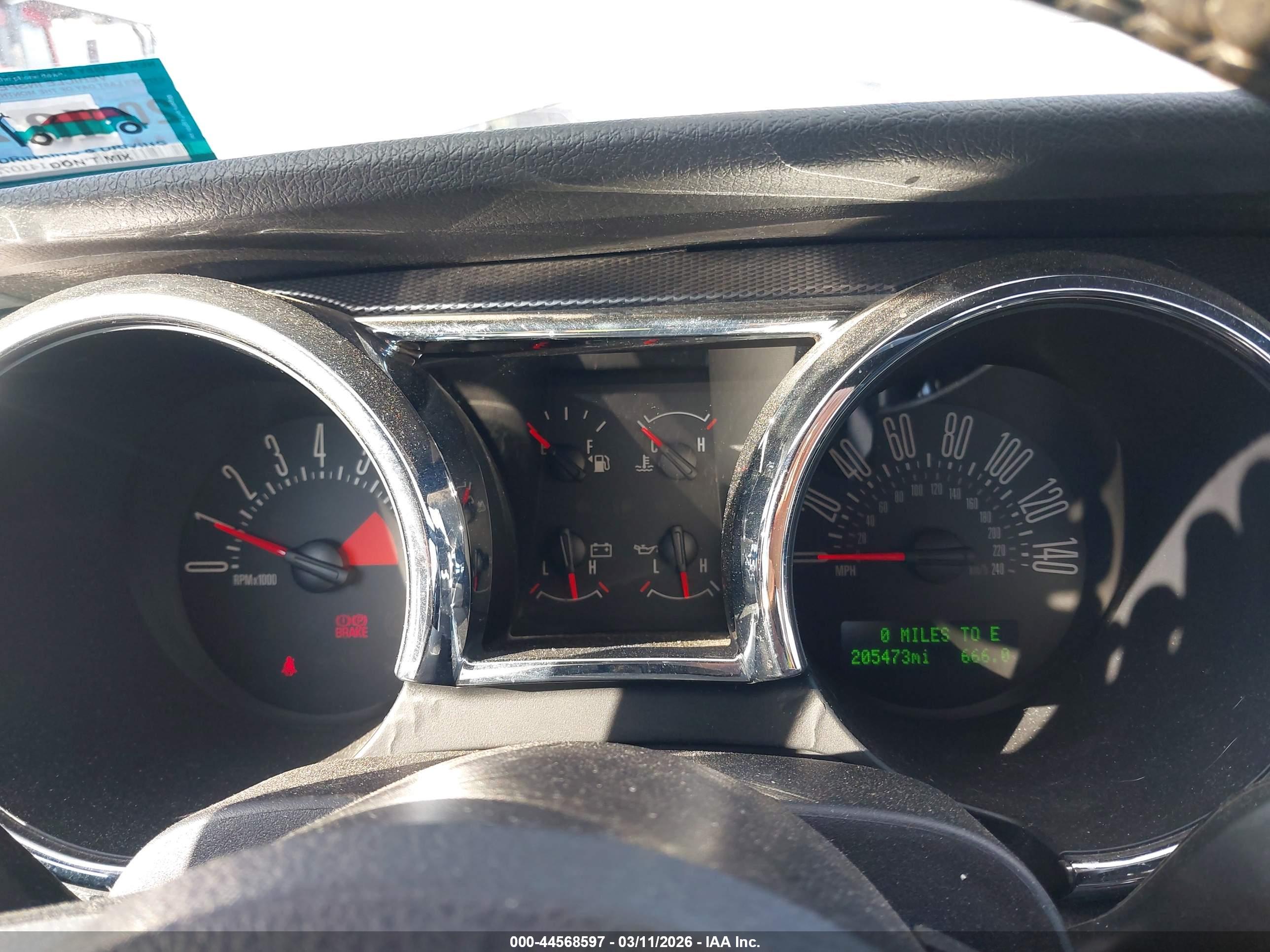 FORD MUSTANG image 7
