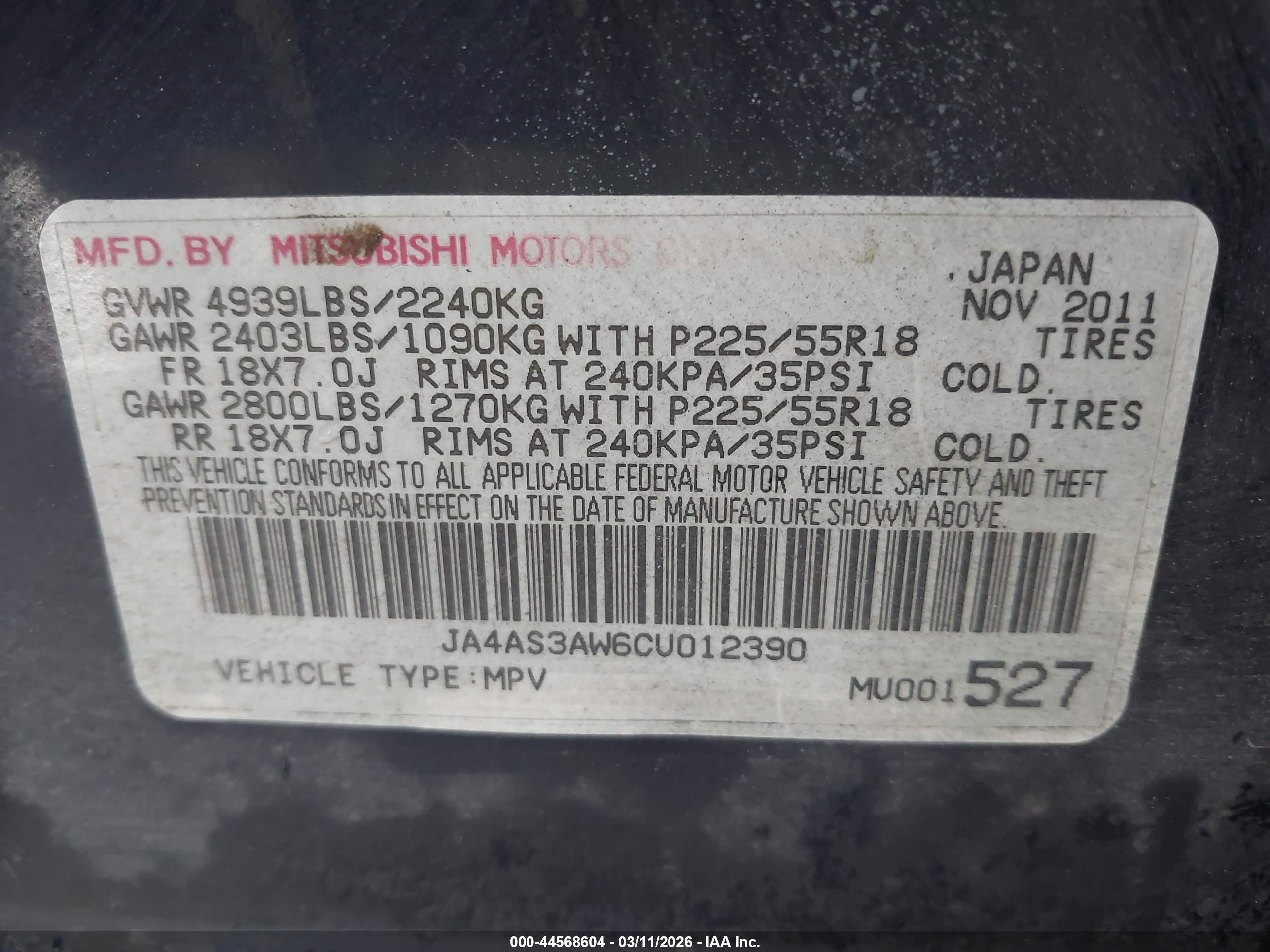 MITSUBISHI OUTLANDER image 9