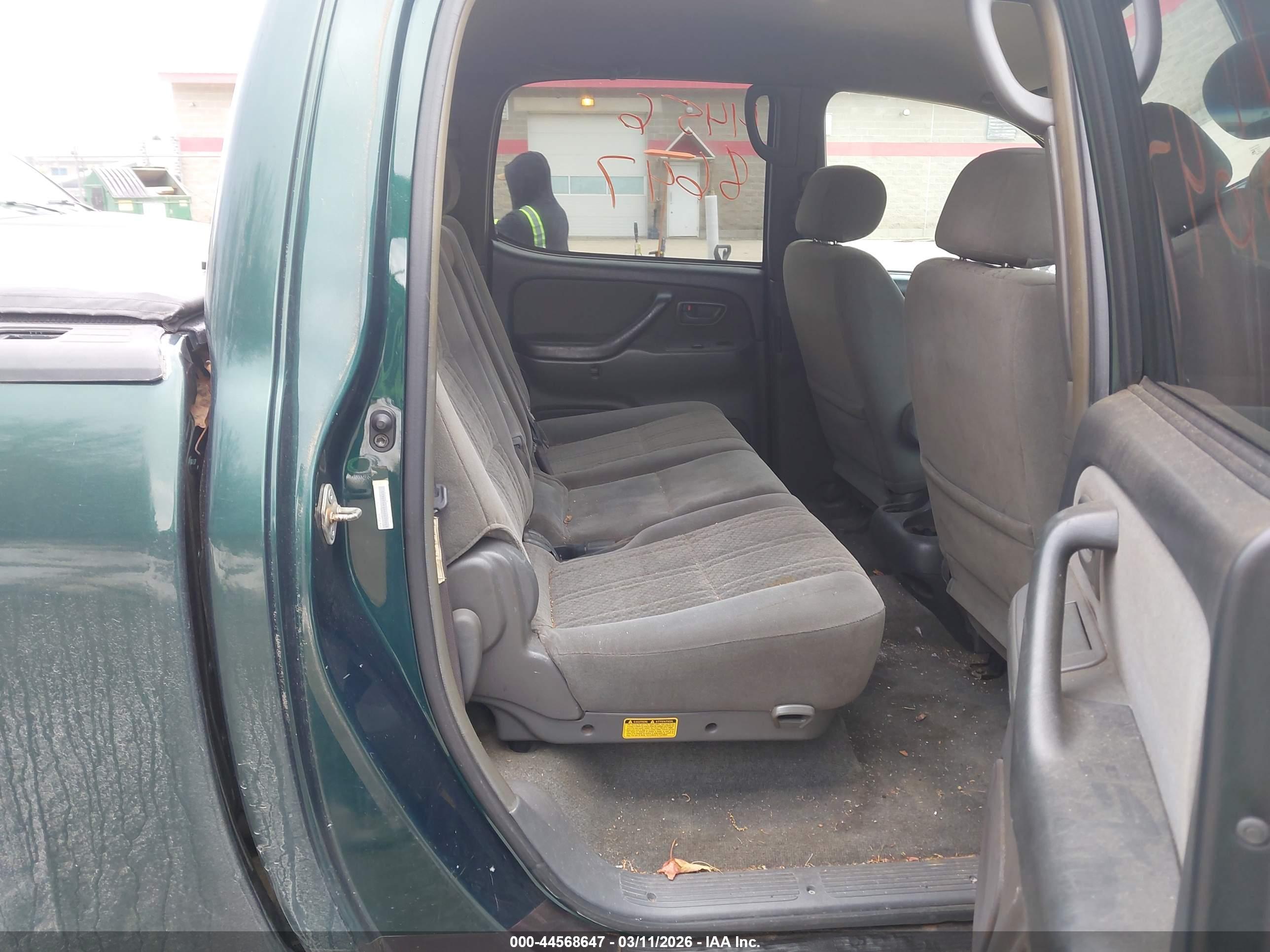 TOYOTA TUNDRA image 8