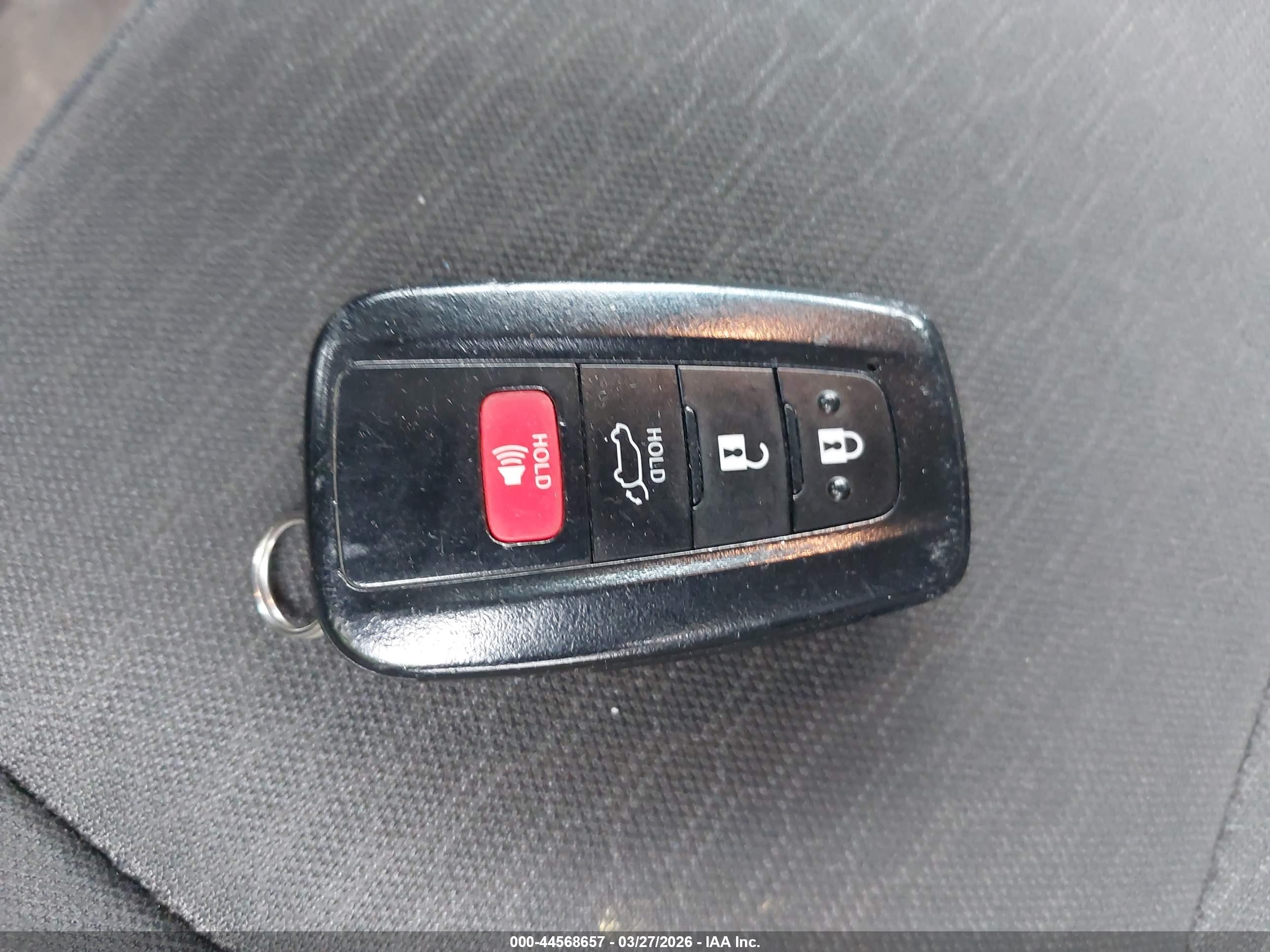 TOYOTA RAV4 image 11