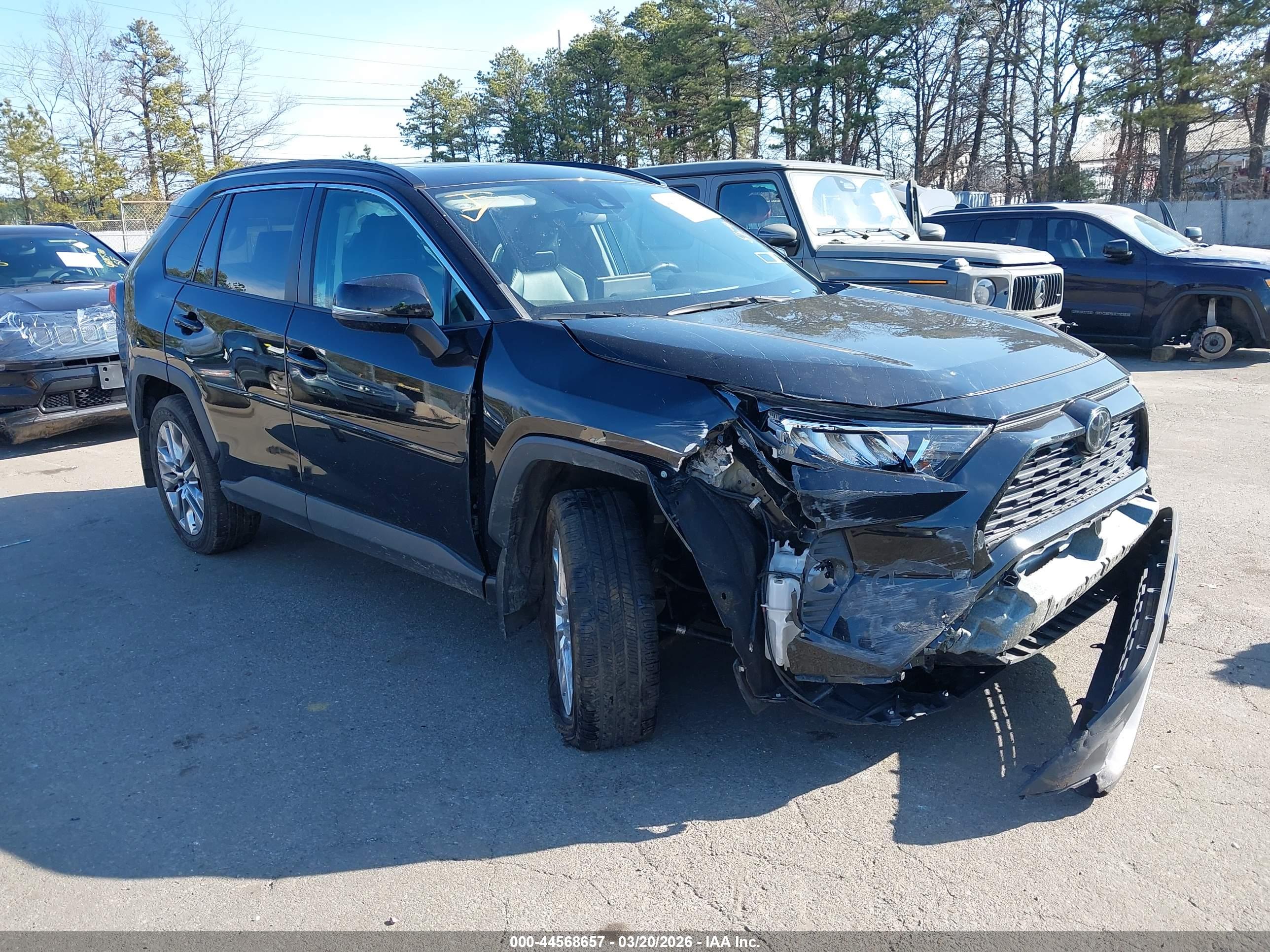 TOYOTA RAV4 image 6