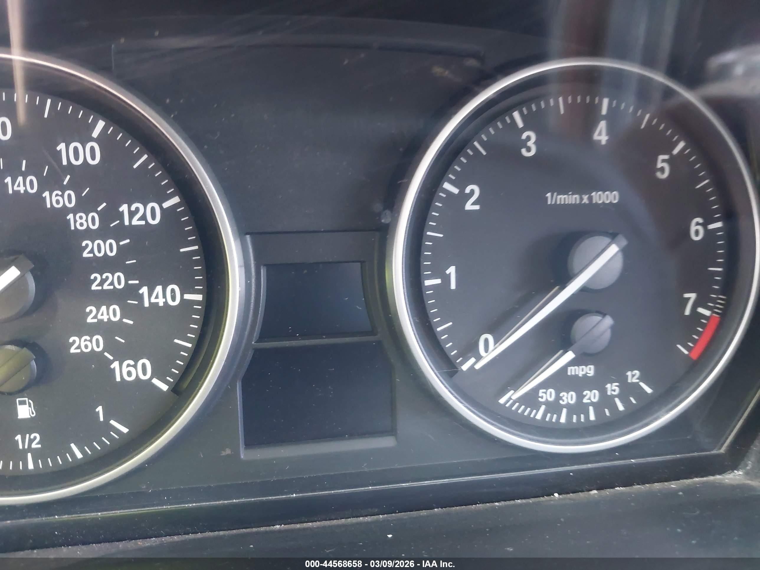 BMW 328I image 7