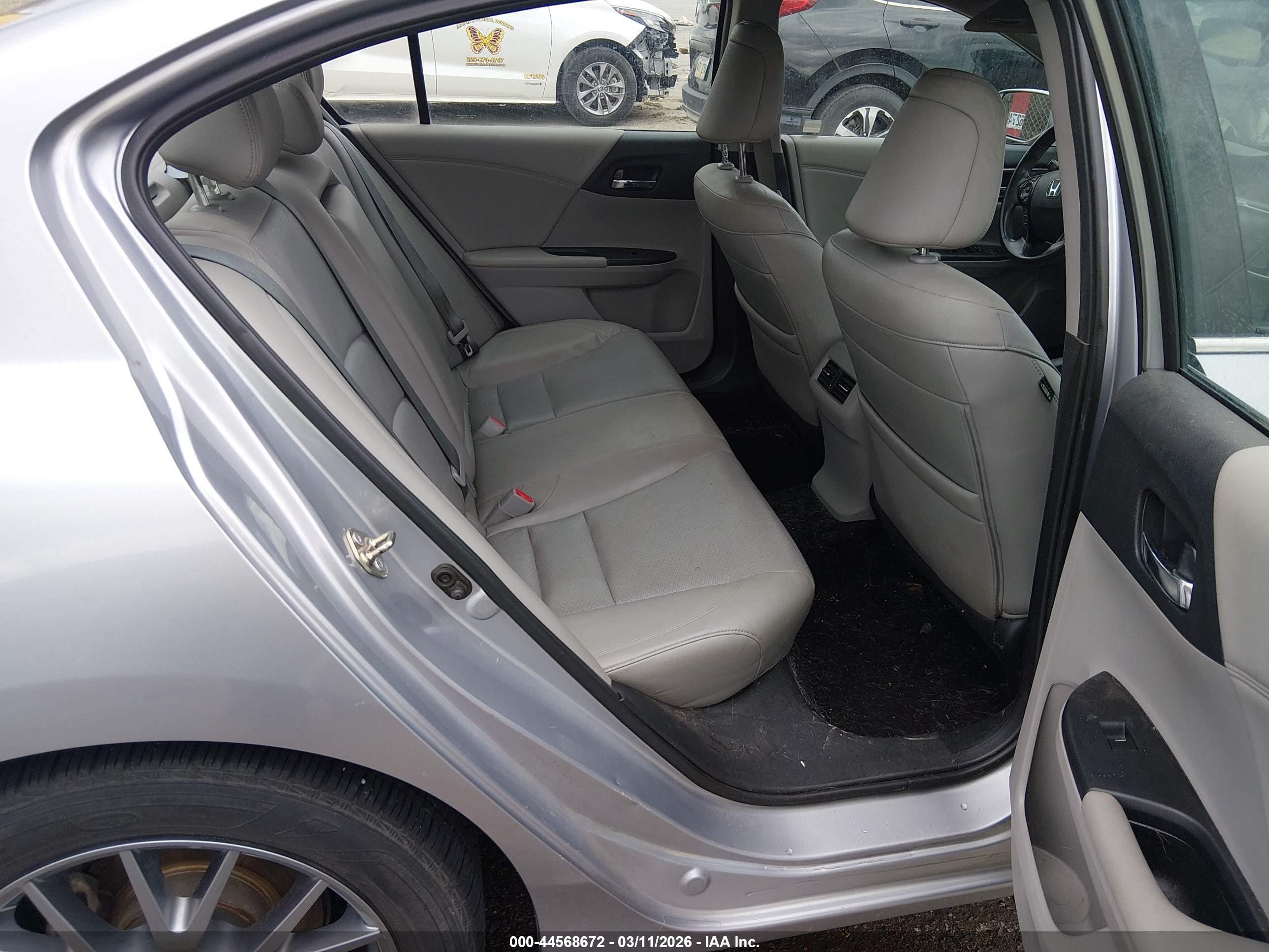 HONDA ACCORD image 8
