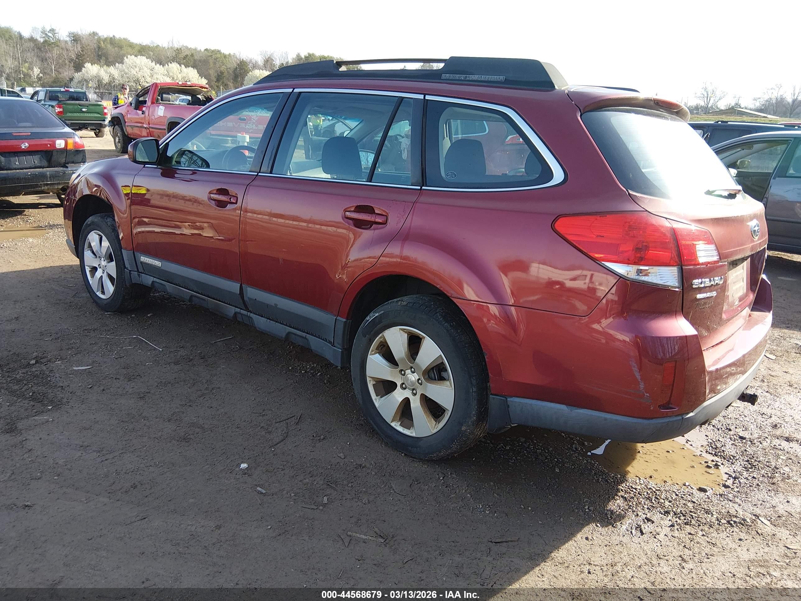 SUBARU OUTBACK image 3