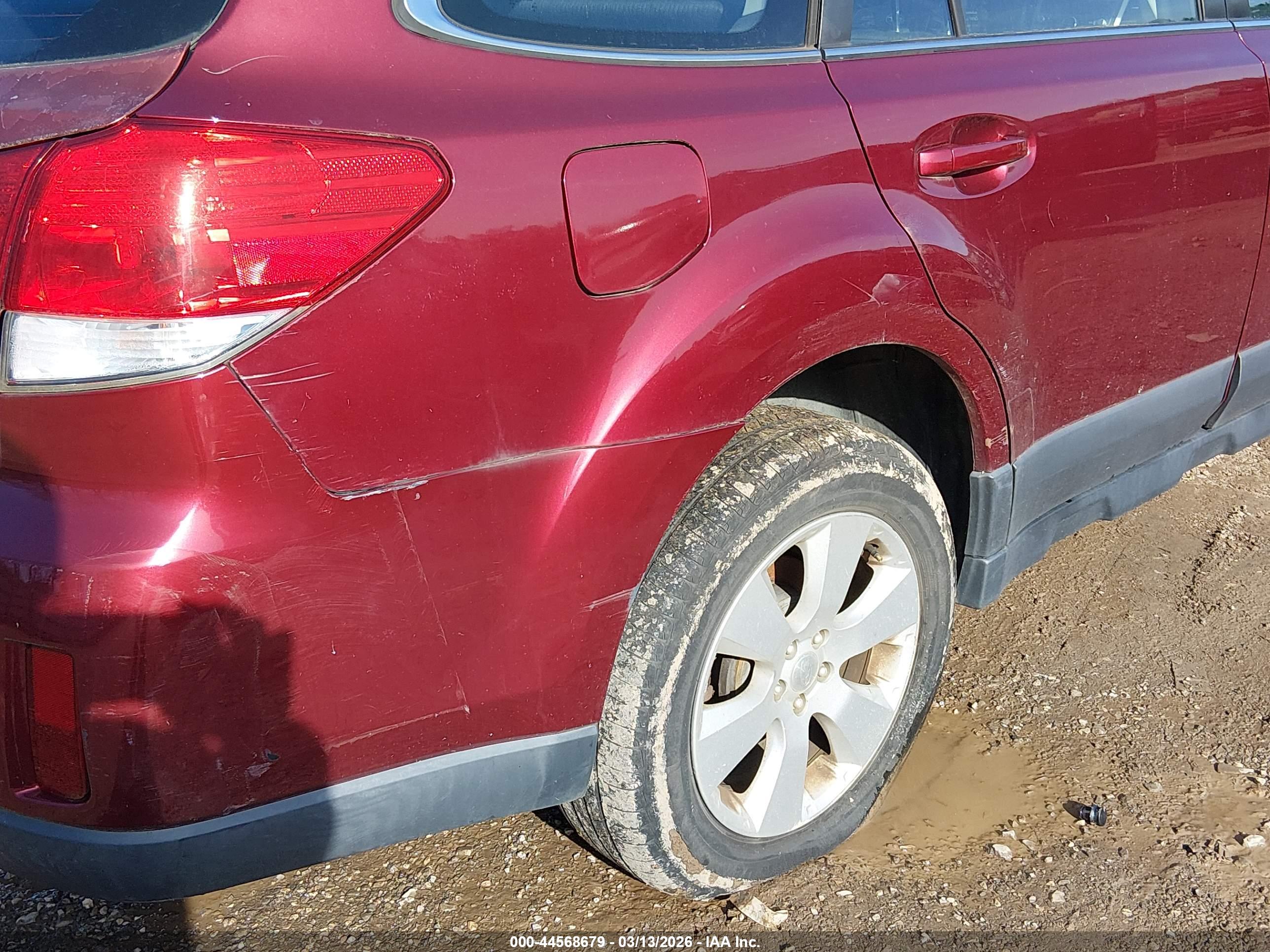 SUBARU OUTBACK image 6