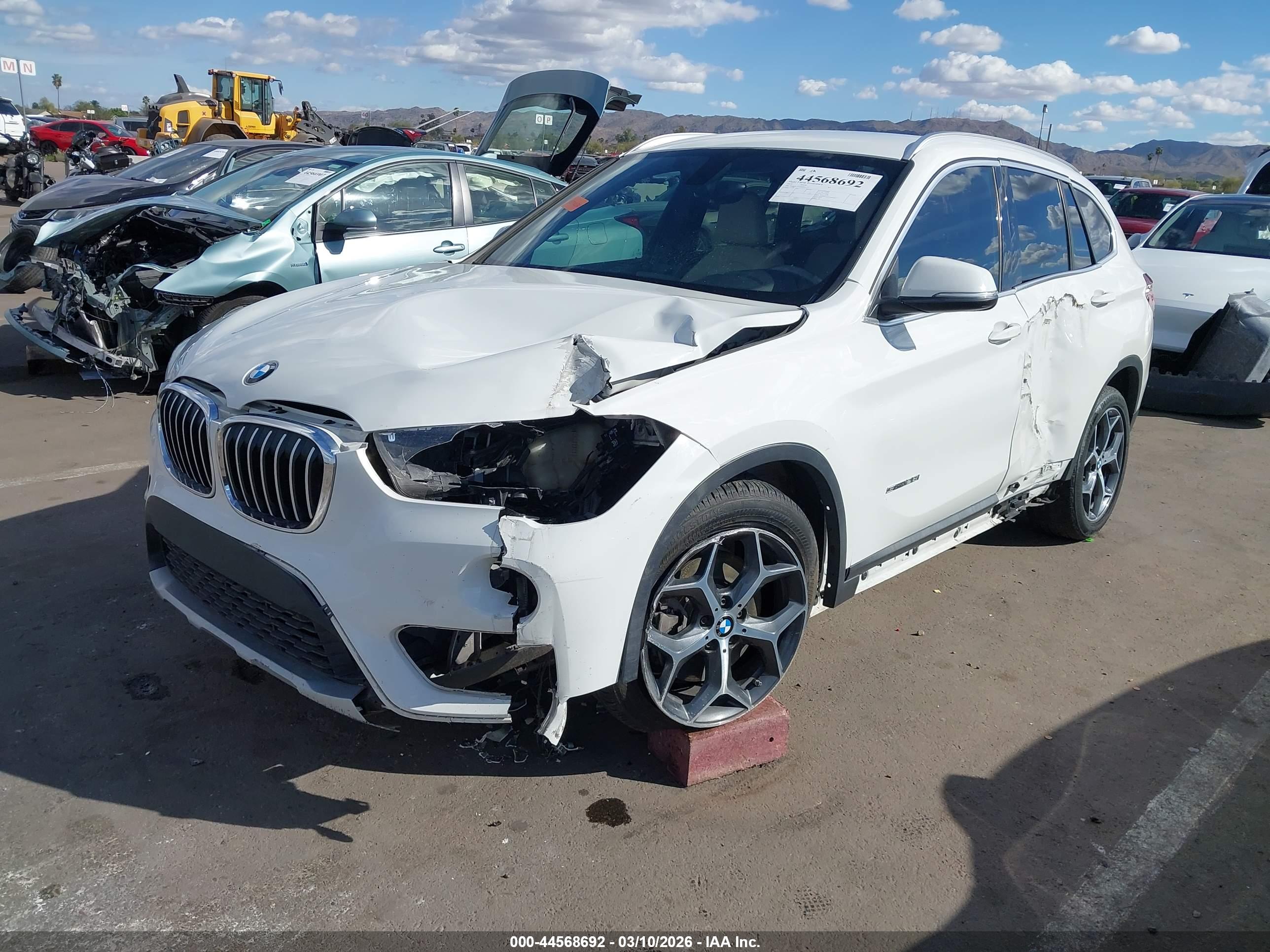 BMW X1 image 2