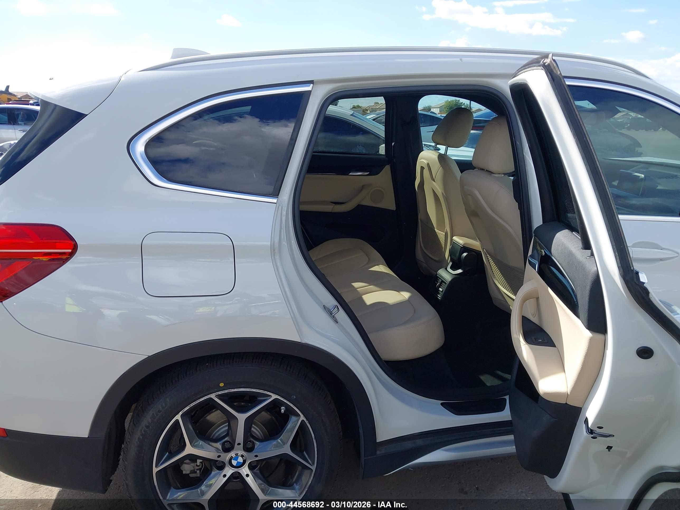 BMW X1 image 8