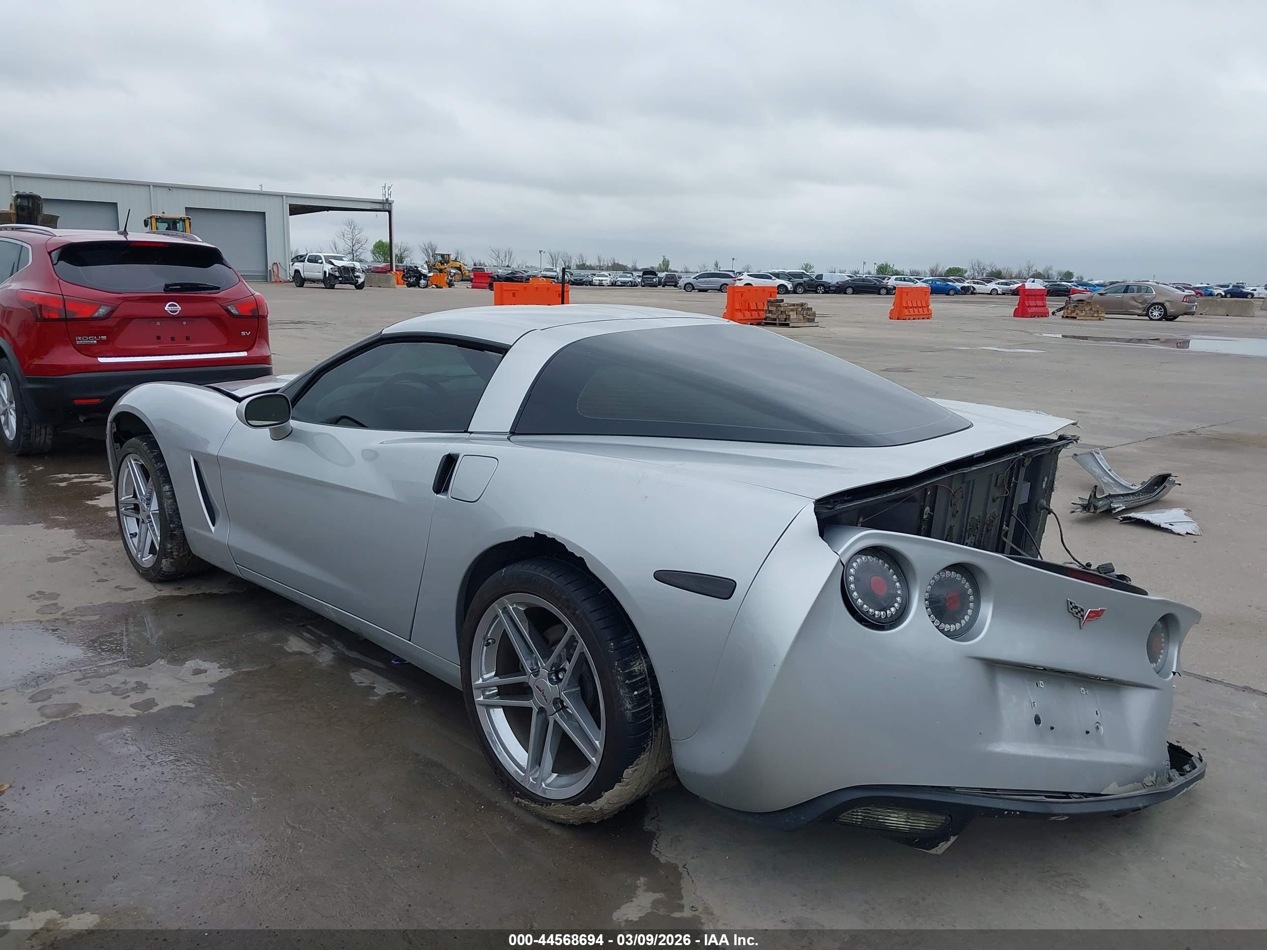 CHEVROLET CORVETTE image 3