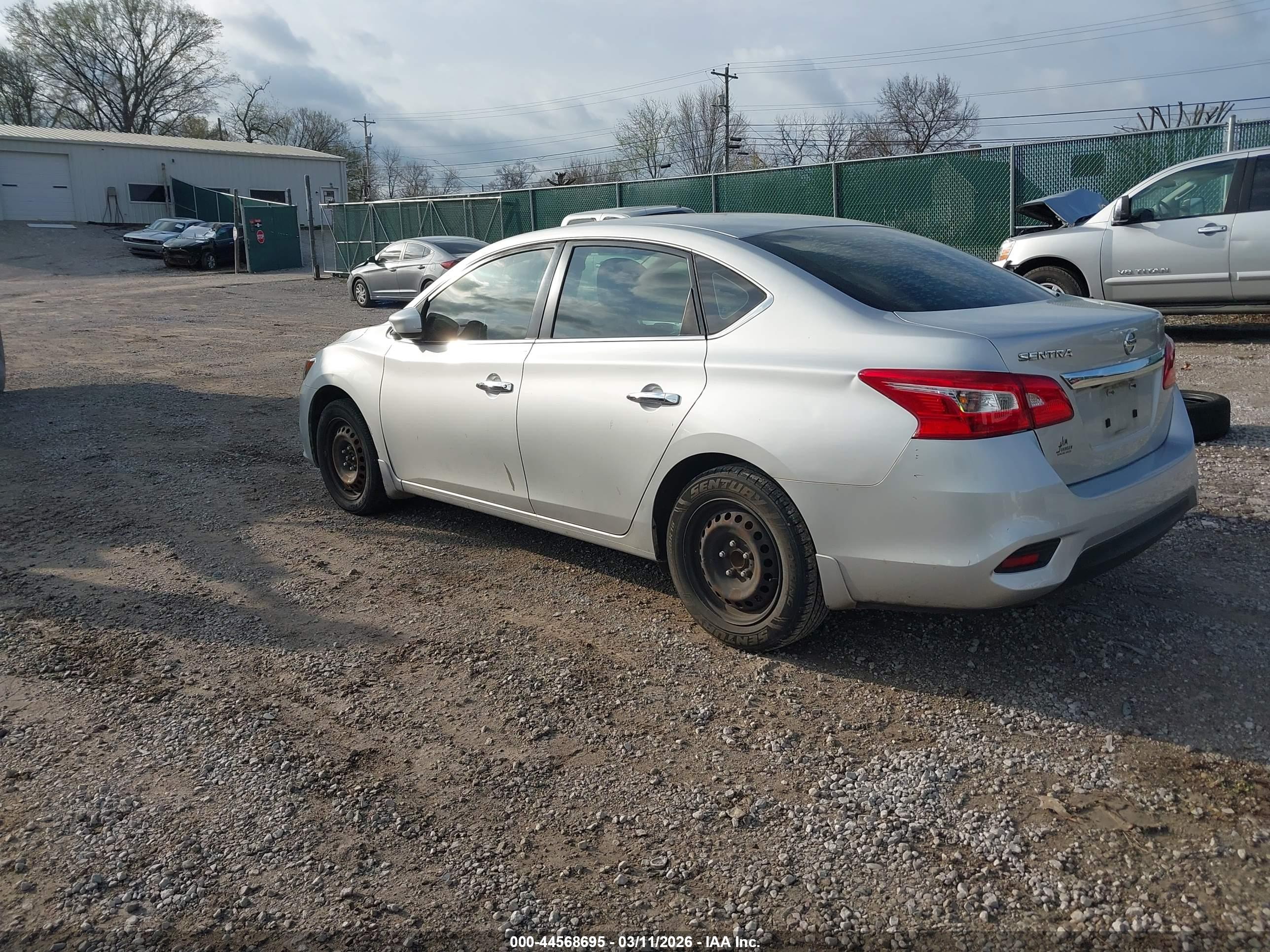 NISSAN SENTRA image 3