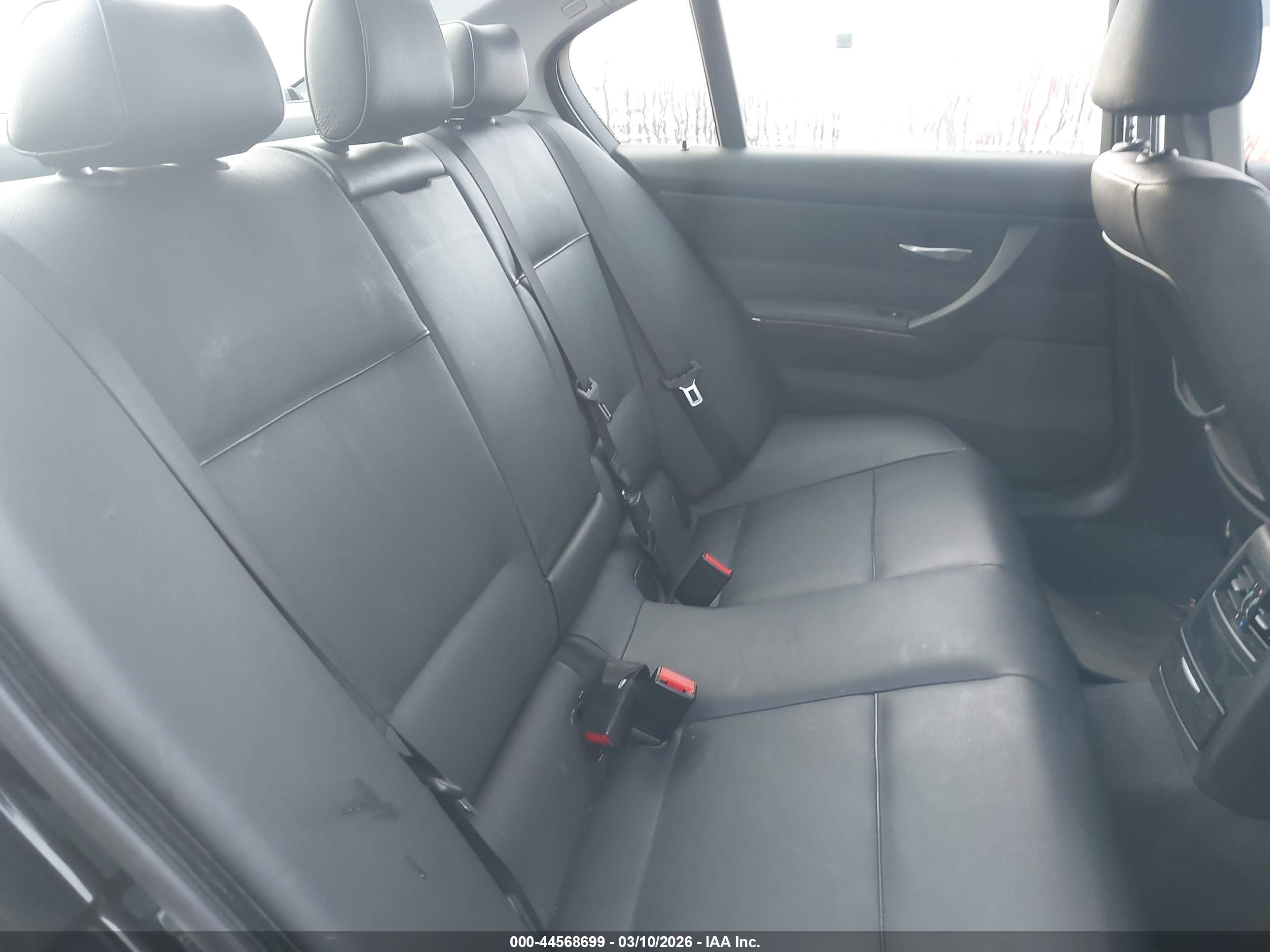 BMW 328I image 8