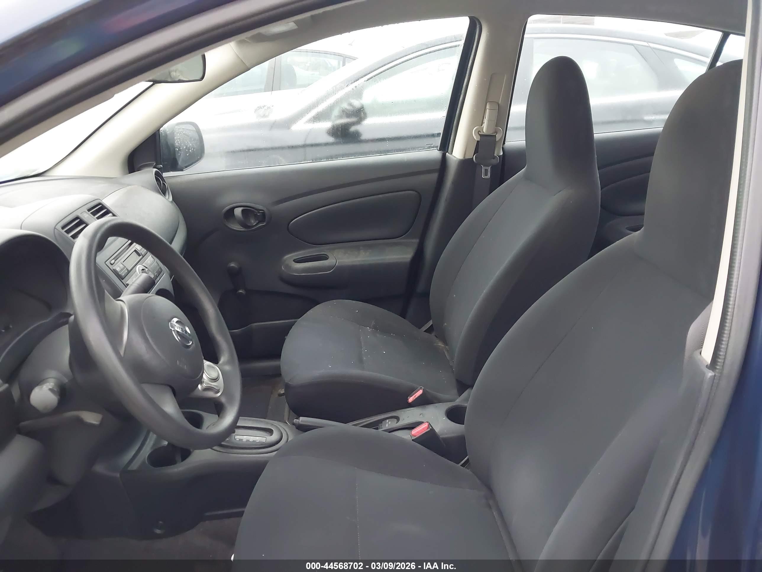 NISSAN VERSA image 5