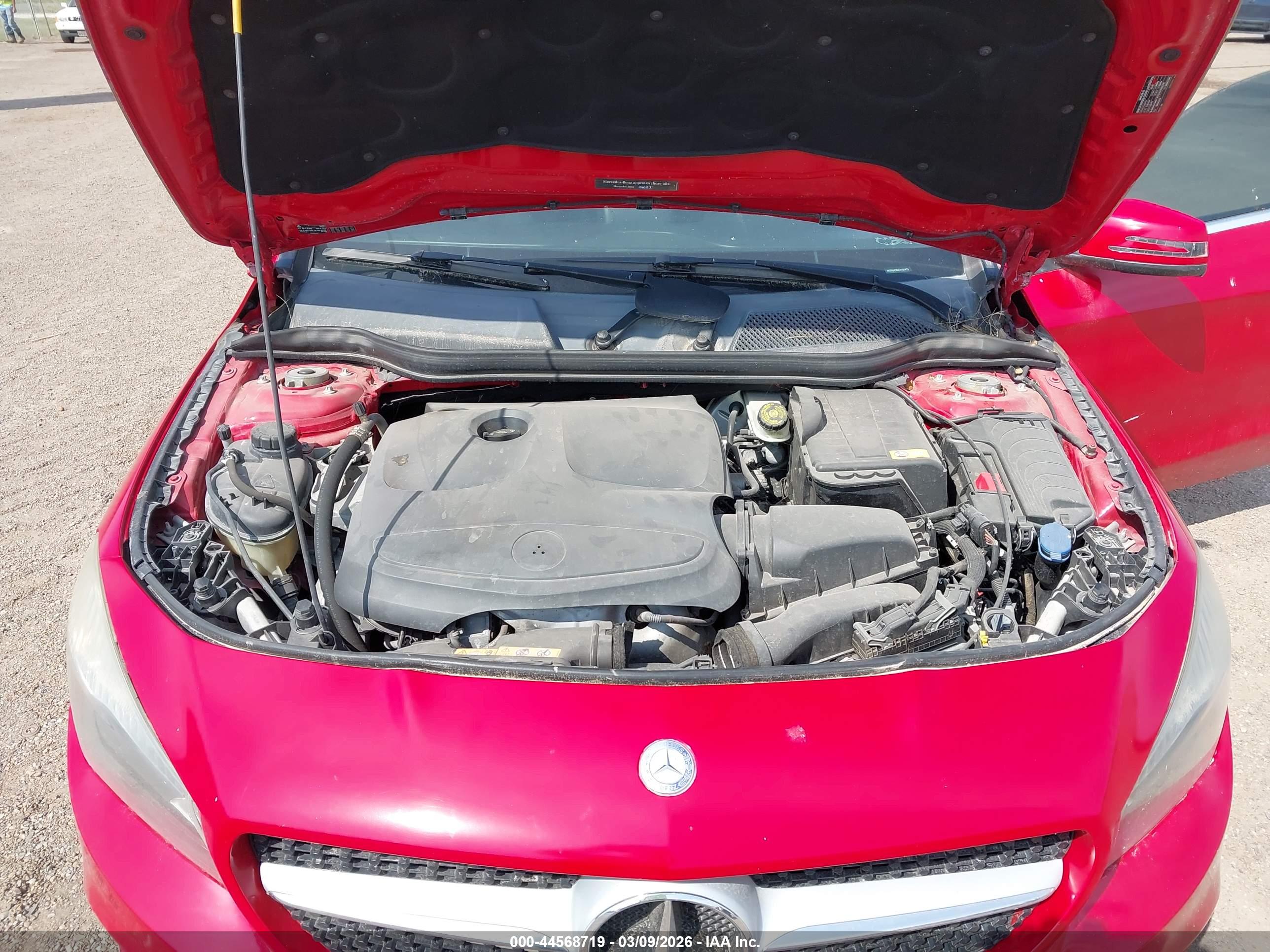 MERCEDES-BENZ CLA image 10