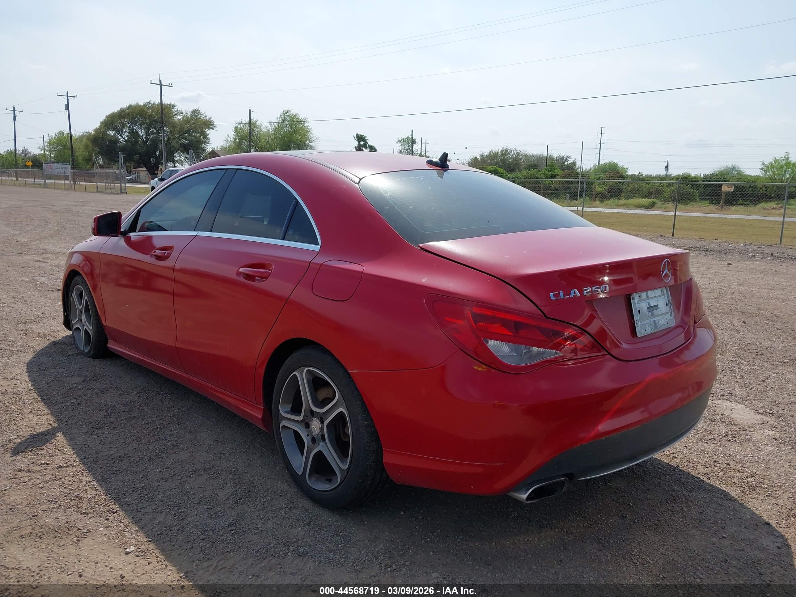 MERCEDES-BENZ CLA image 3