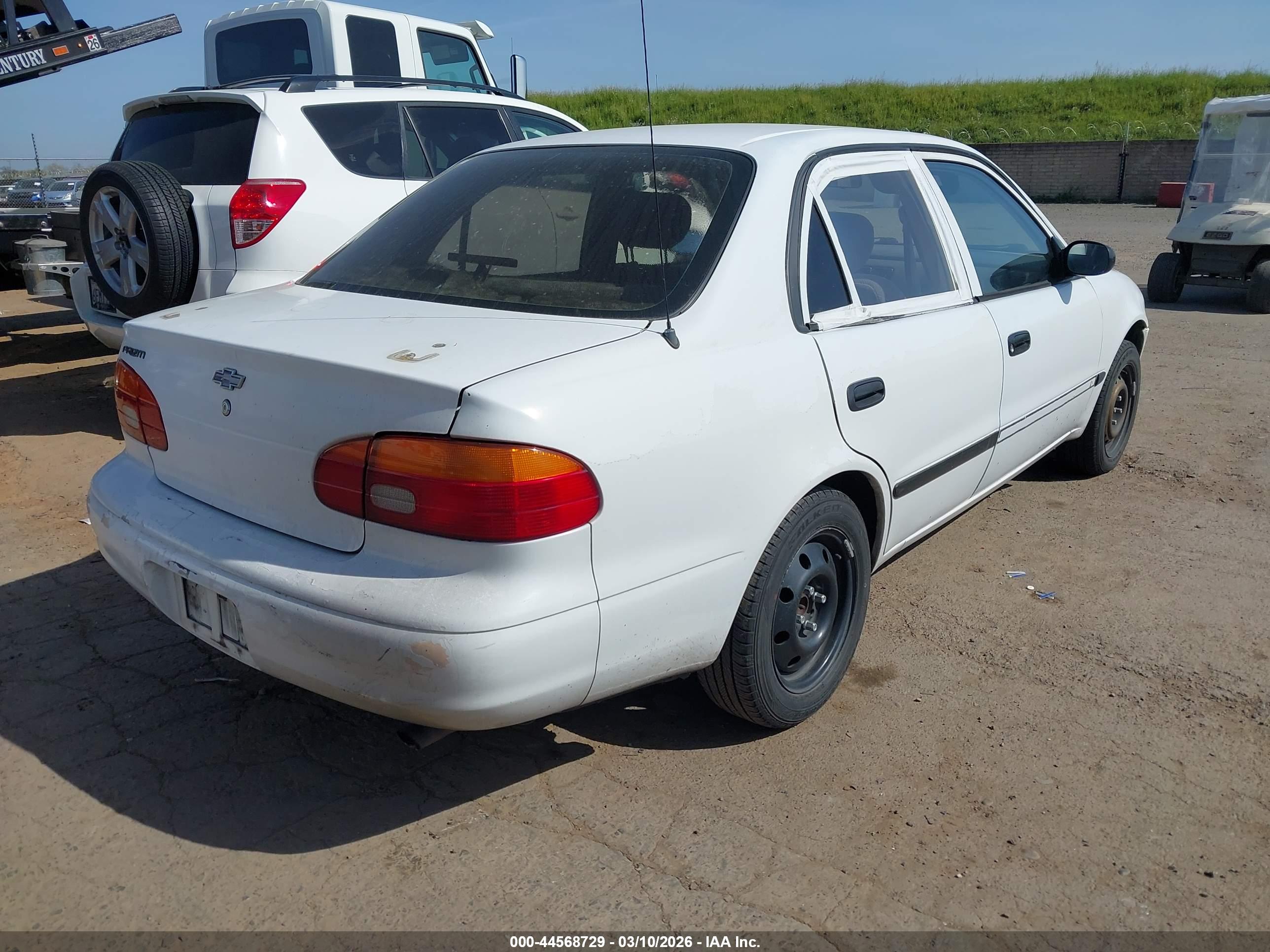 CHEVROLET PRIZM image 4