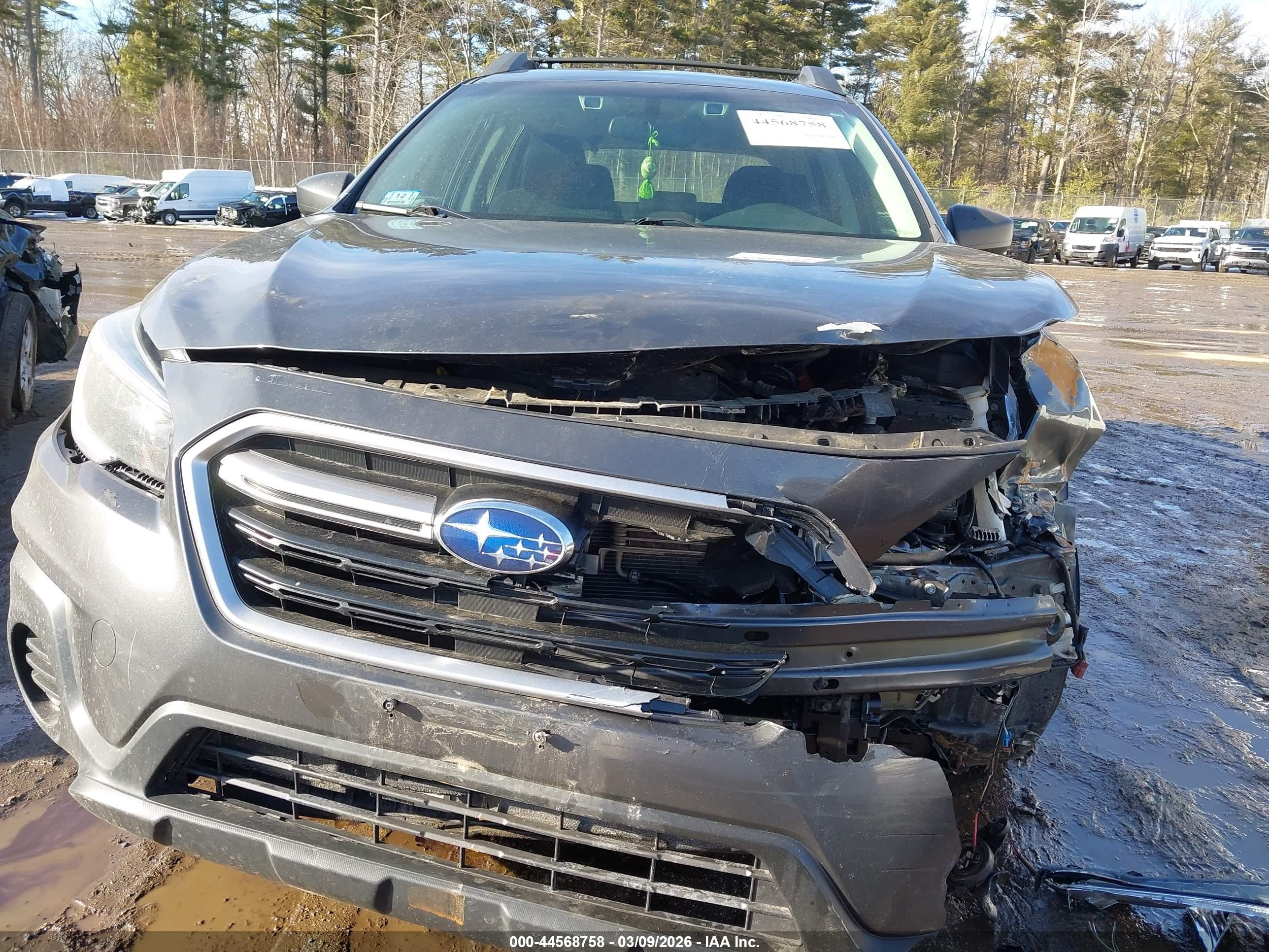 SUBARU OUTBACK image 6