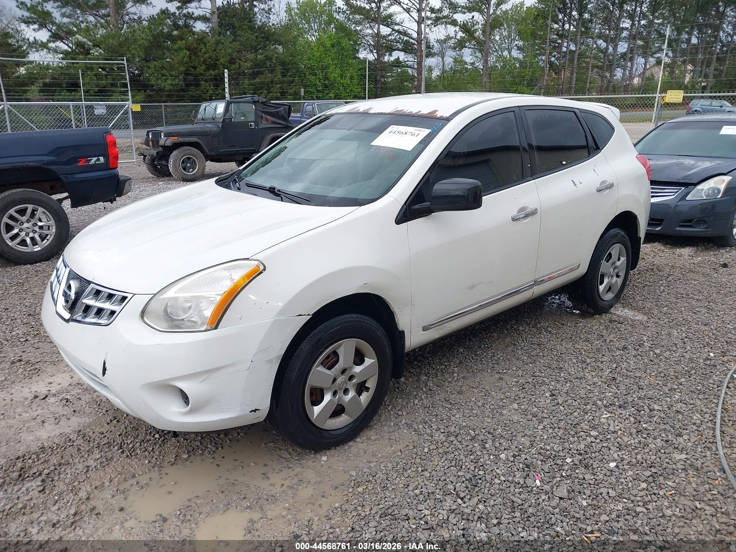 NISSAN ROGUE image 2