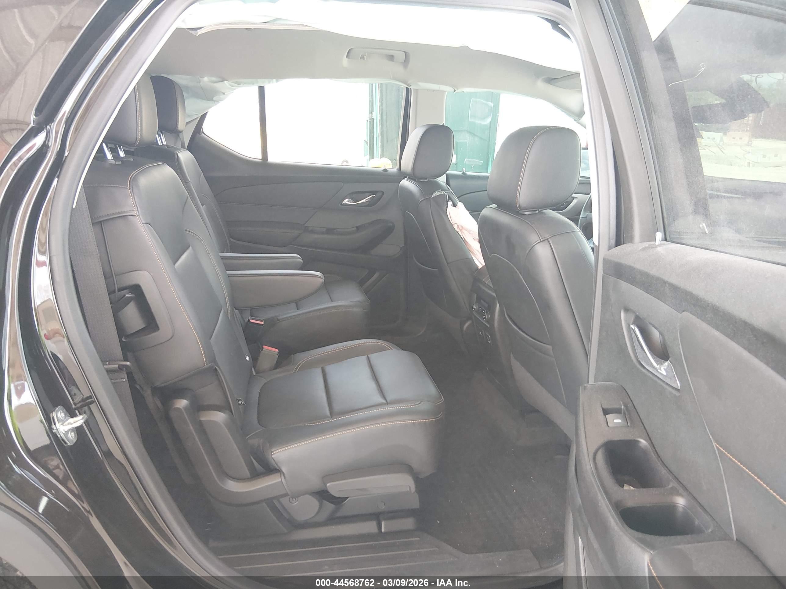 CHEVROLET TRAVERSE image 8