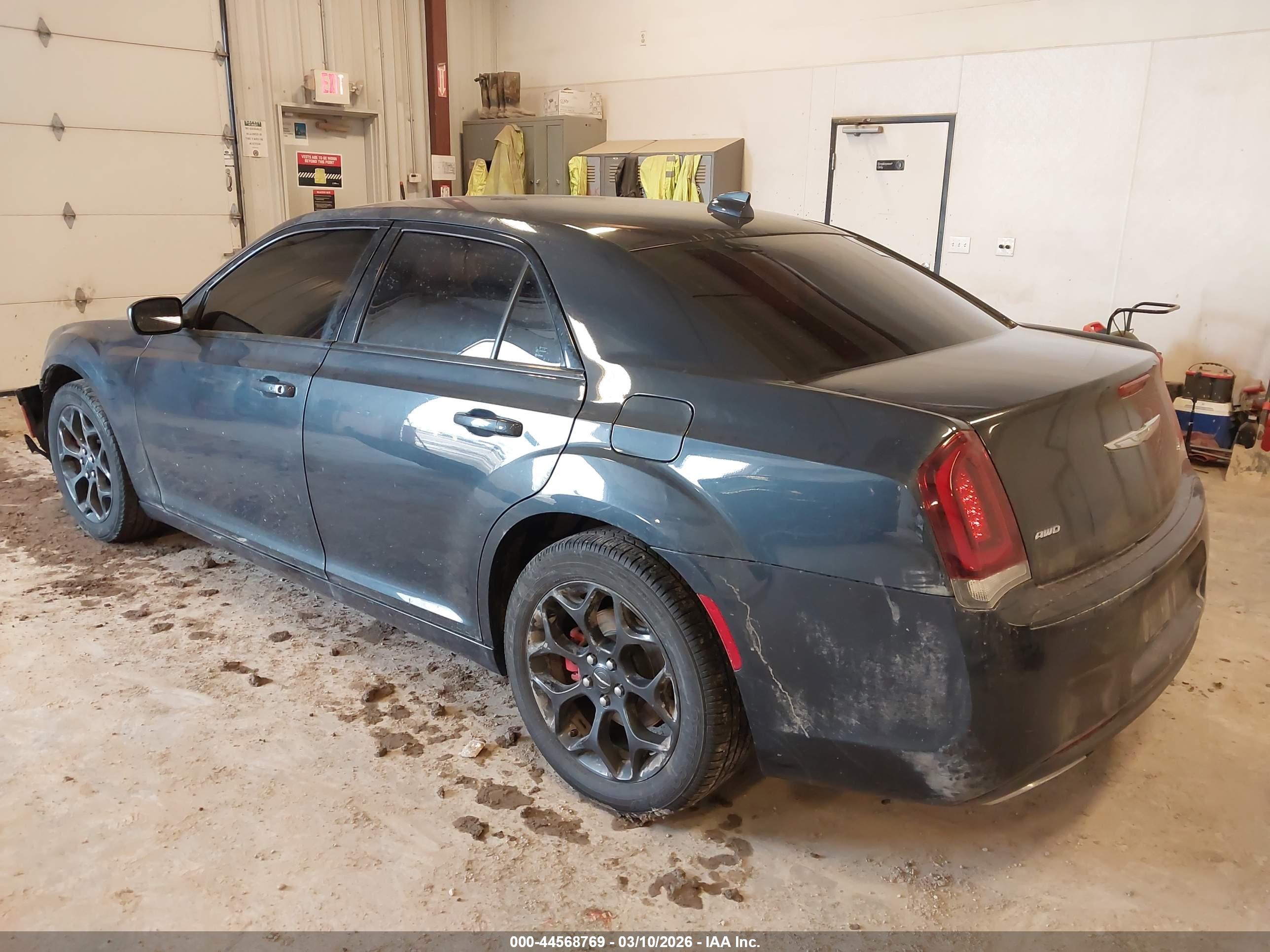 CHRYSLER 300 image 3