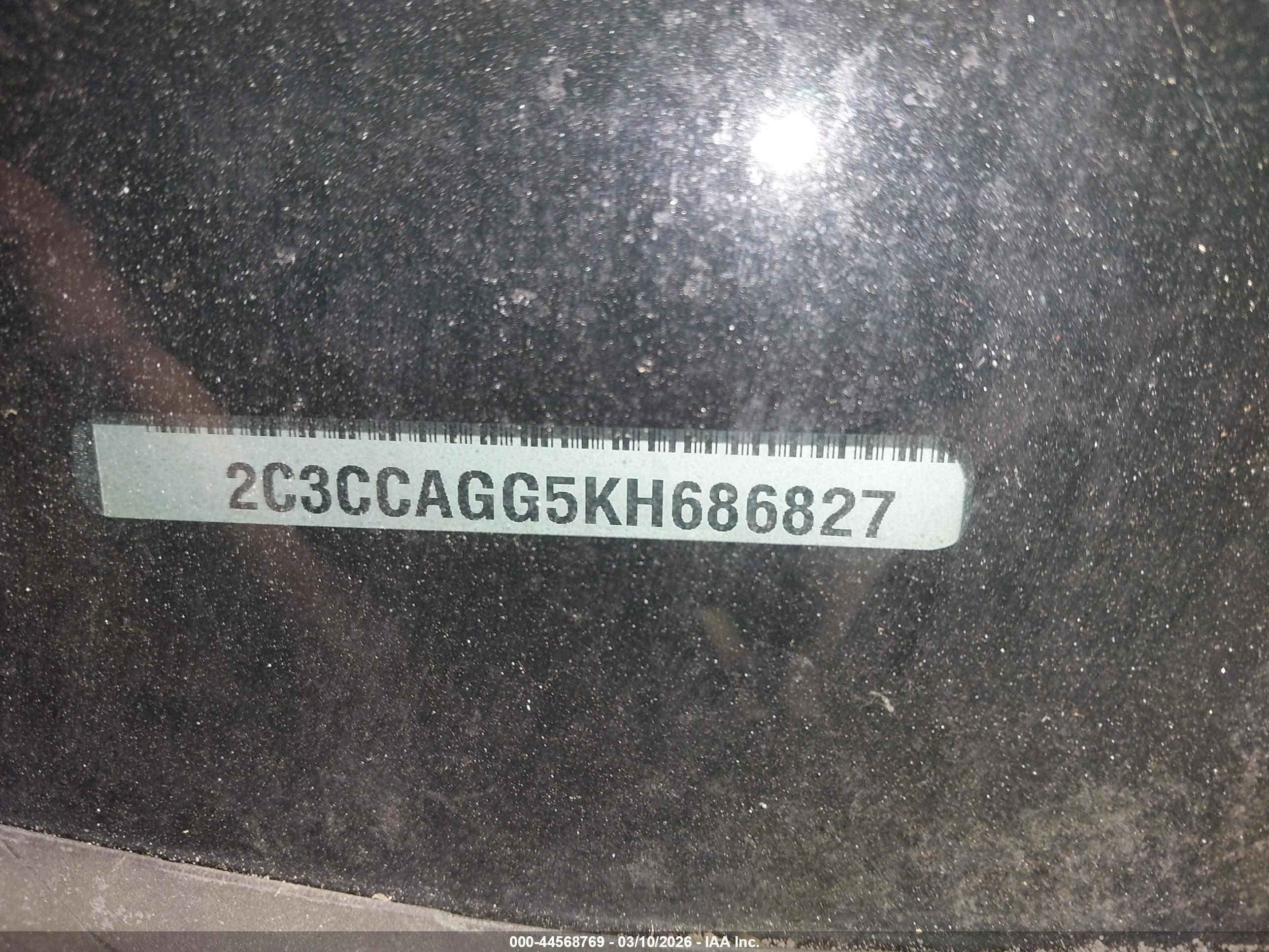 CHRYSLER 300 image 9