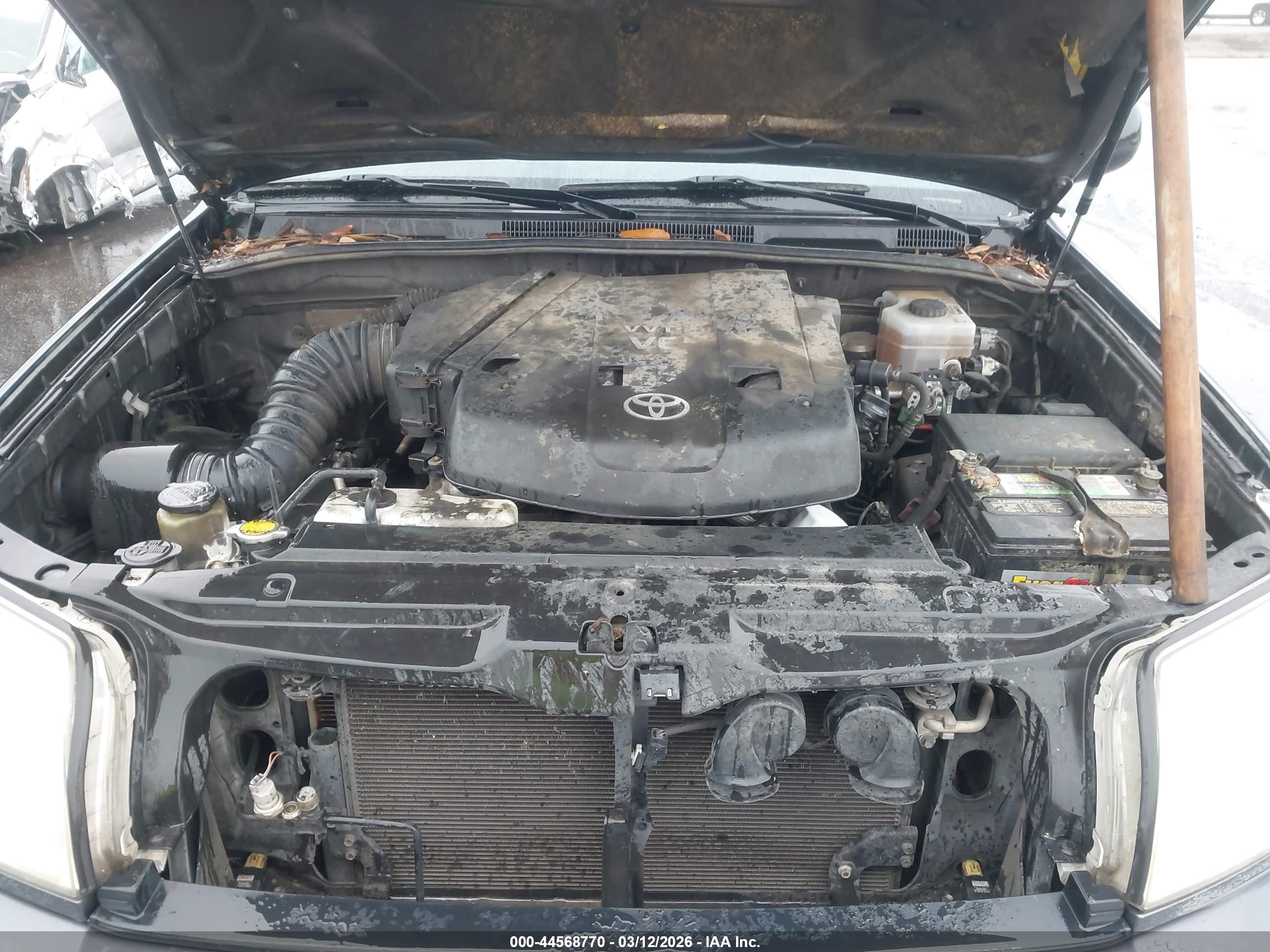 TOYOTA 4RUNNER image 10