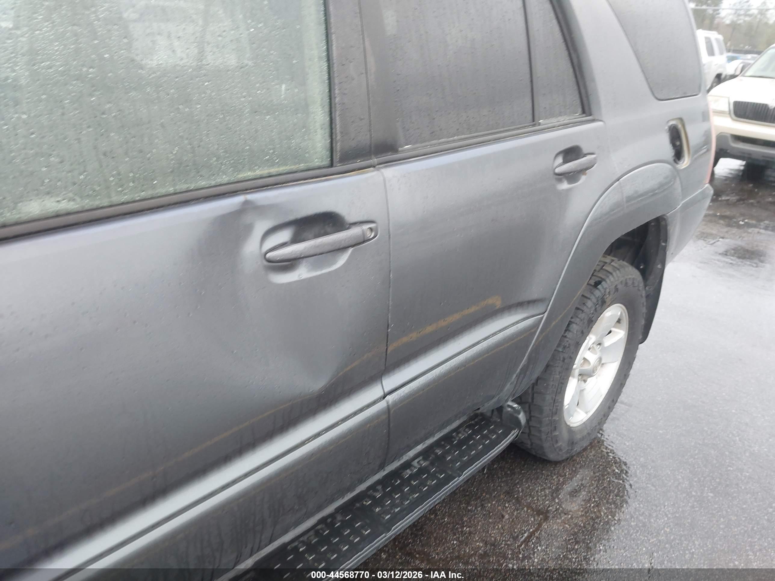 TOYOTA 4RUNNER image 6