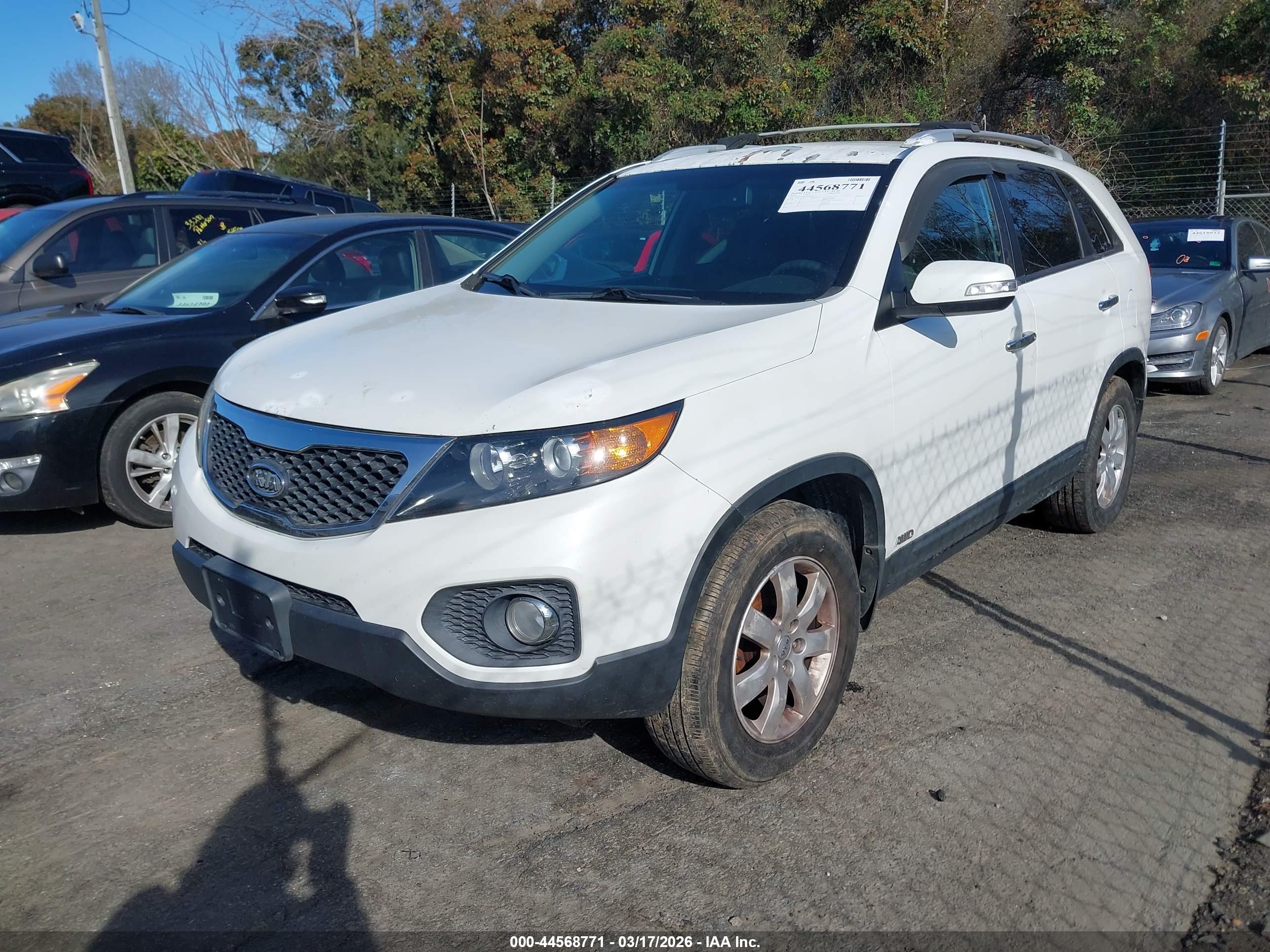 KIA SORENTO image 2