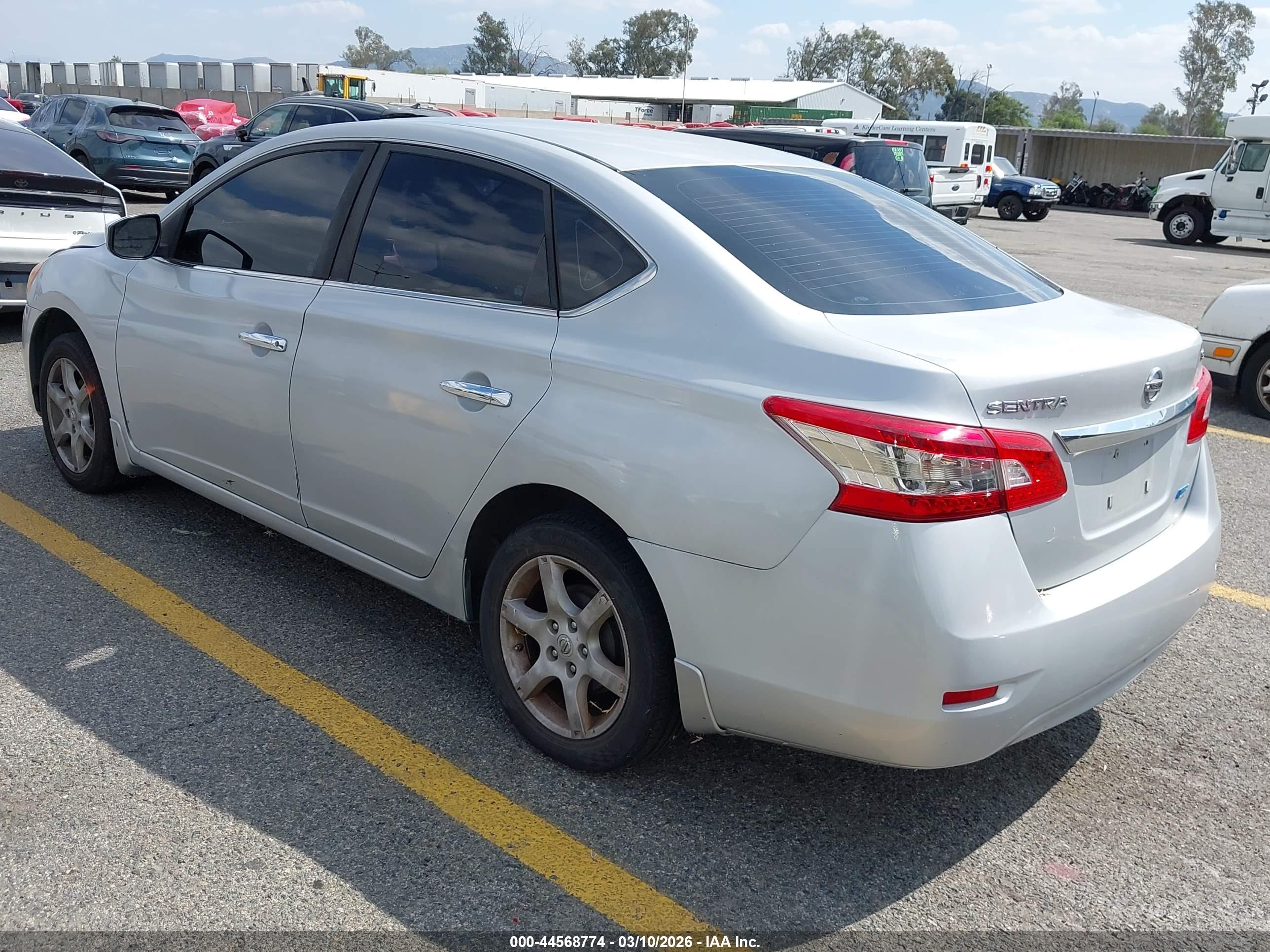 NISSAN SENTRA image 3