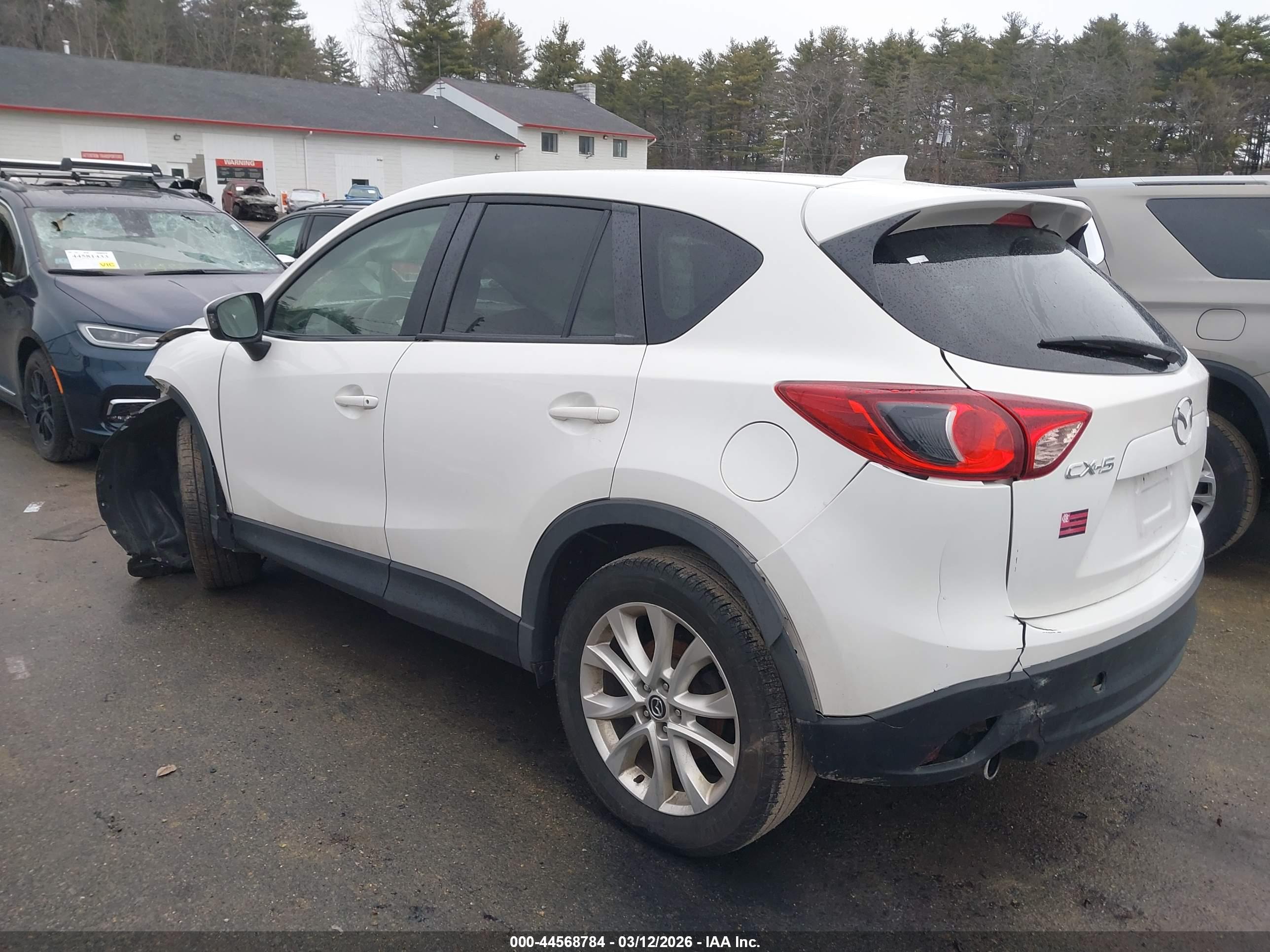 MAZDA CX-5 image 3