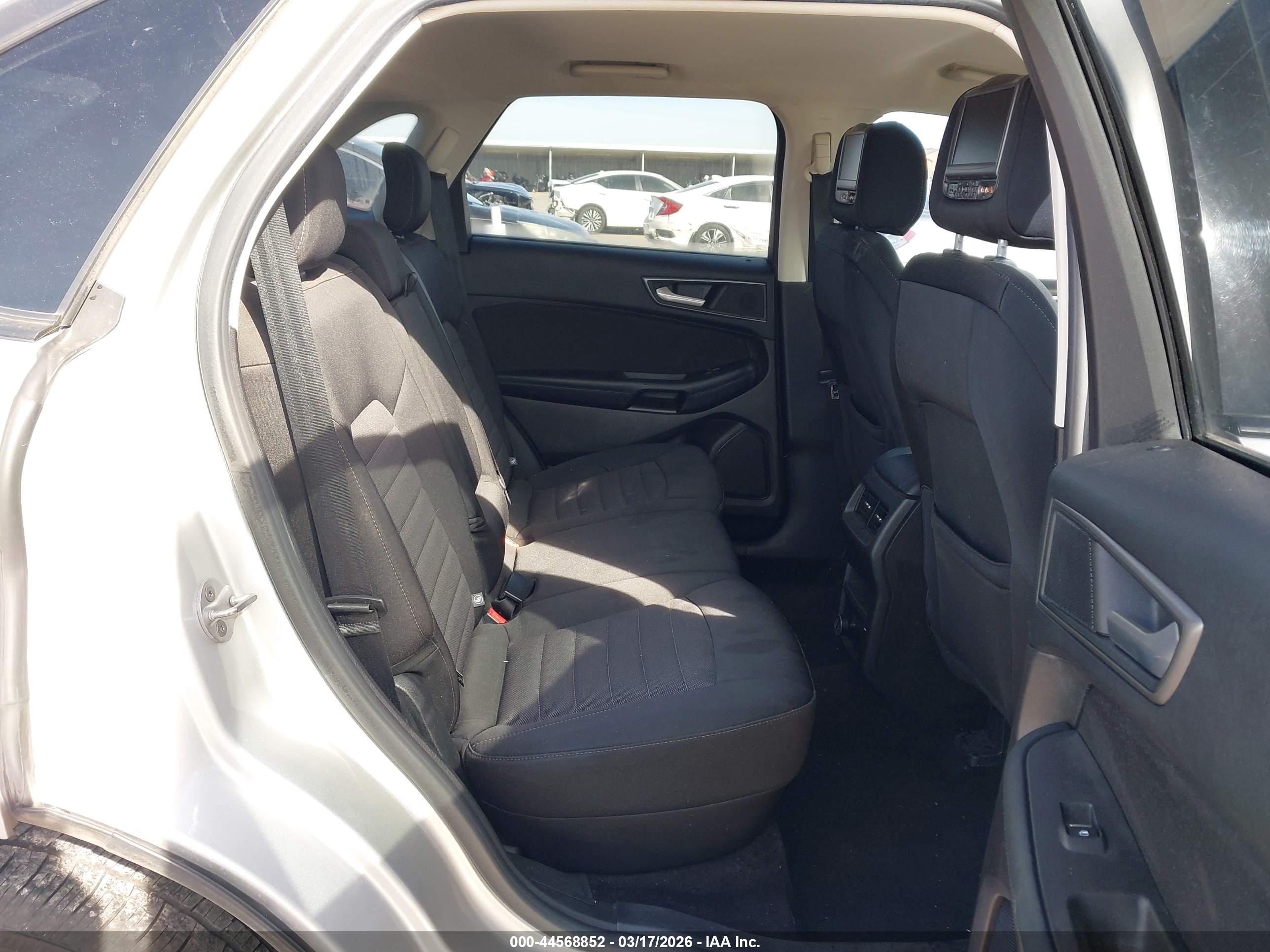 FORD EDGE image 8