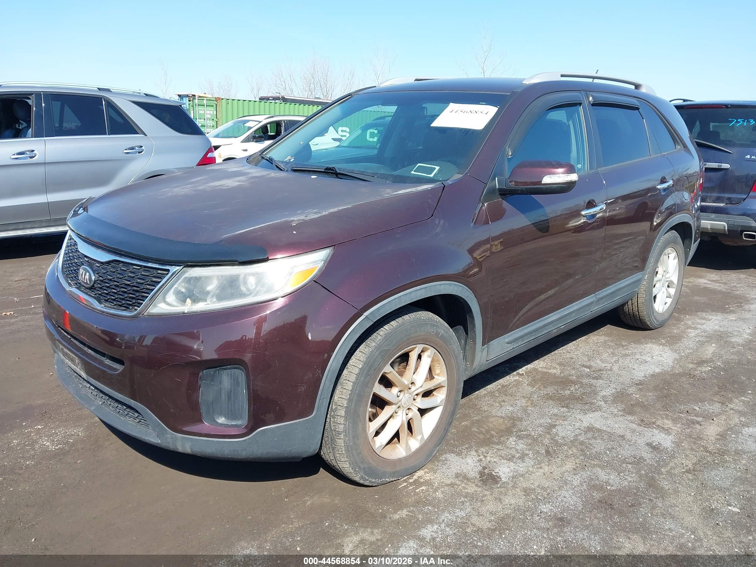 KIA SORENTO image 2