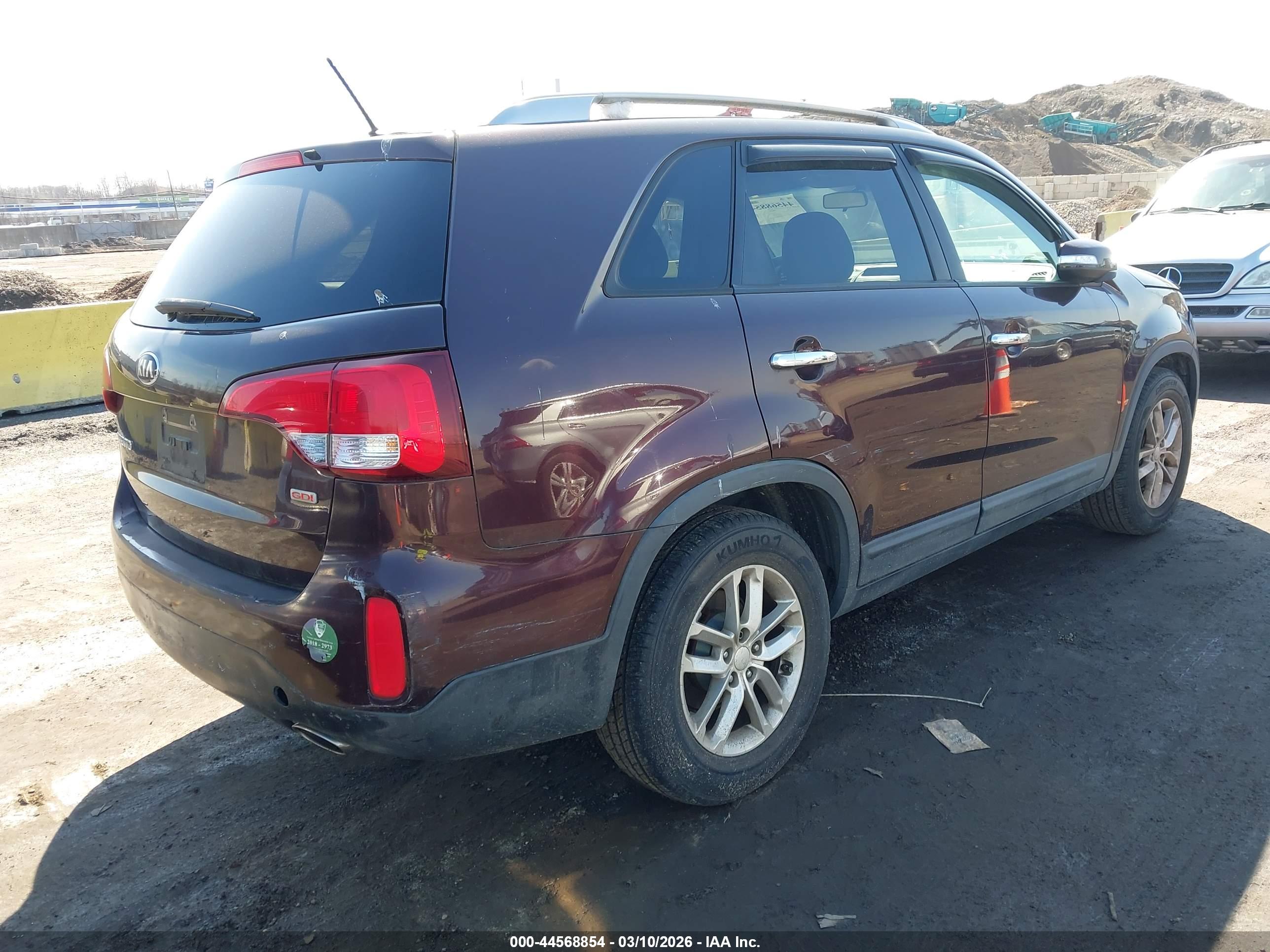 KIA SORENTO image 4