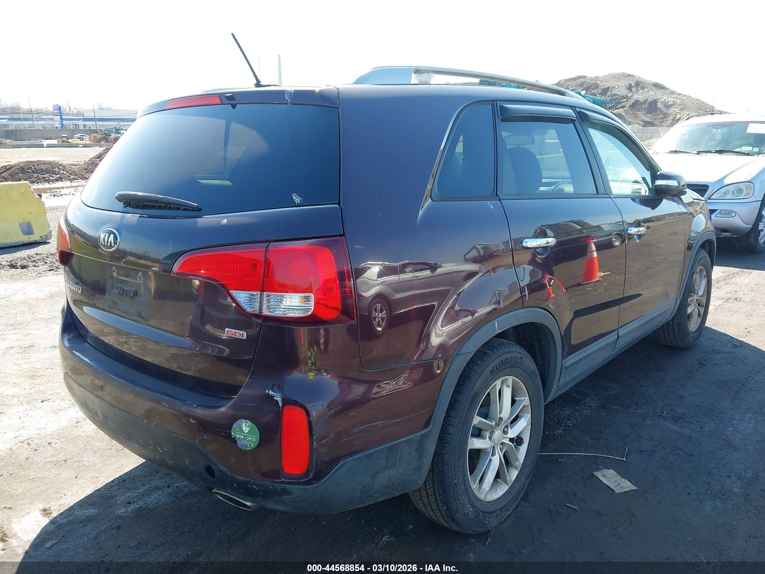 KIA SORENTO image 6