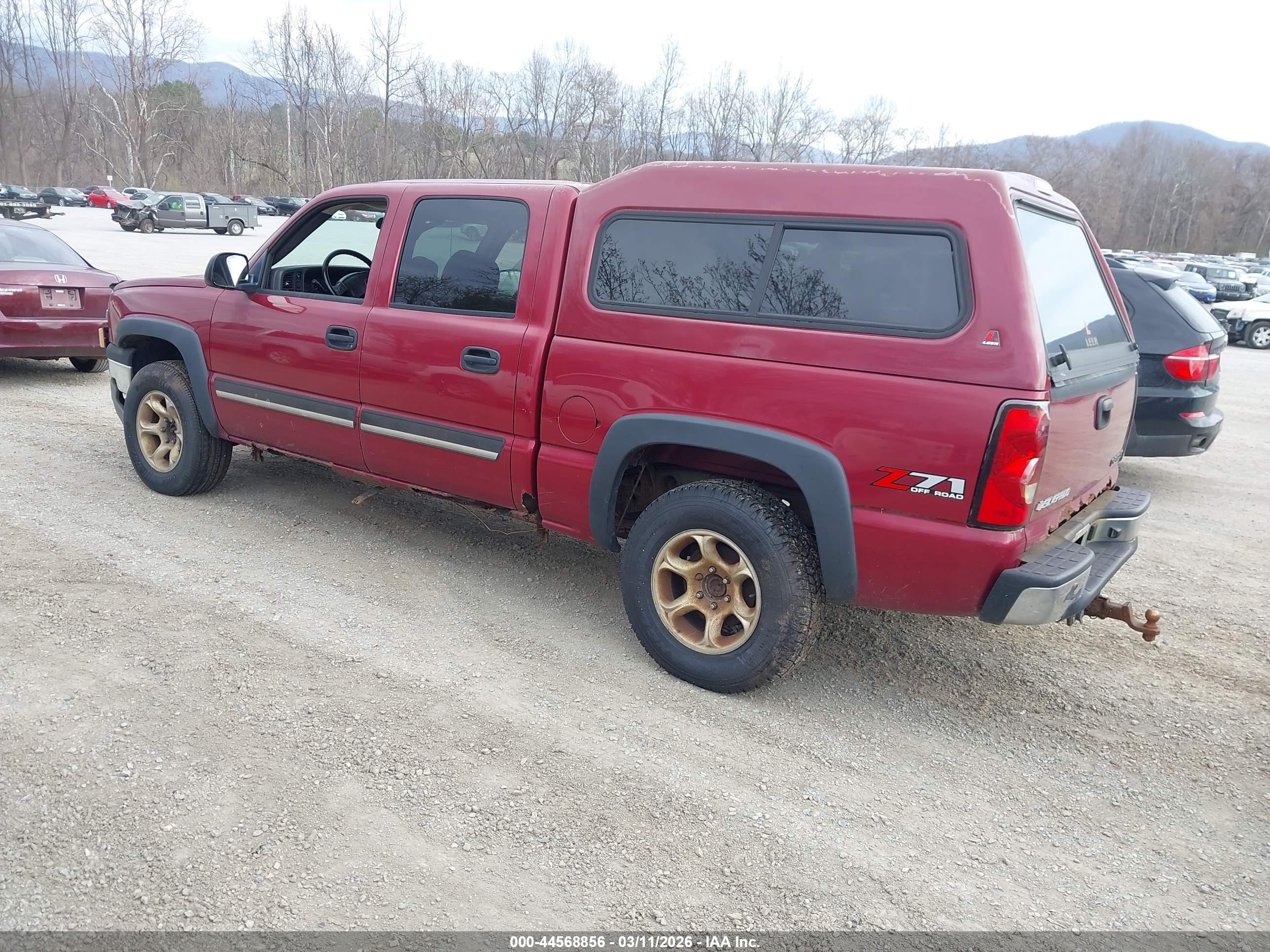 CHEVROLET SILVERADO image 3