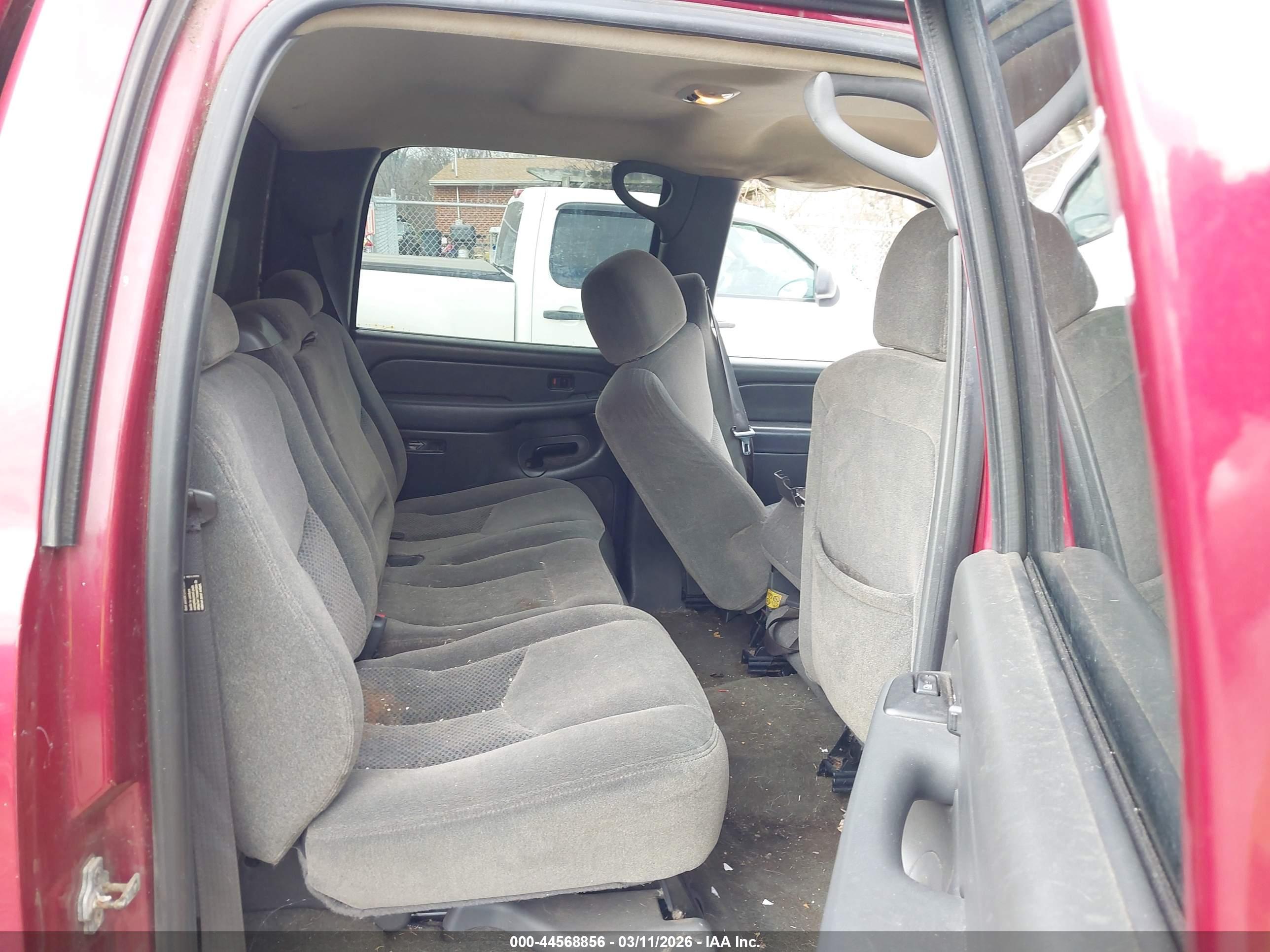 CHEVROLET SILVERADO image 8