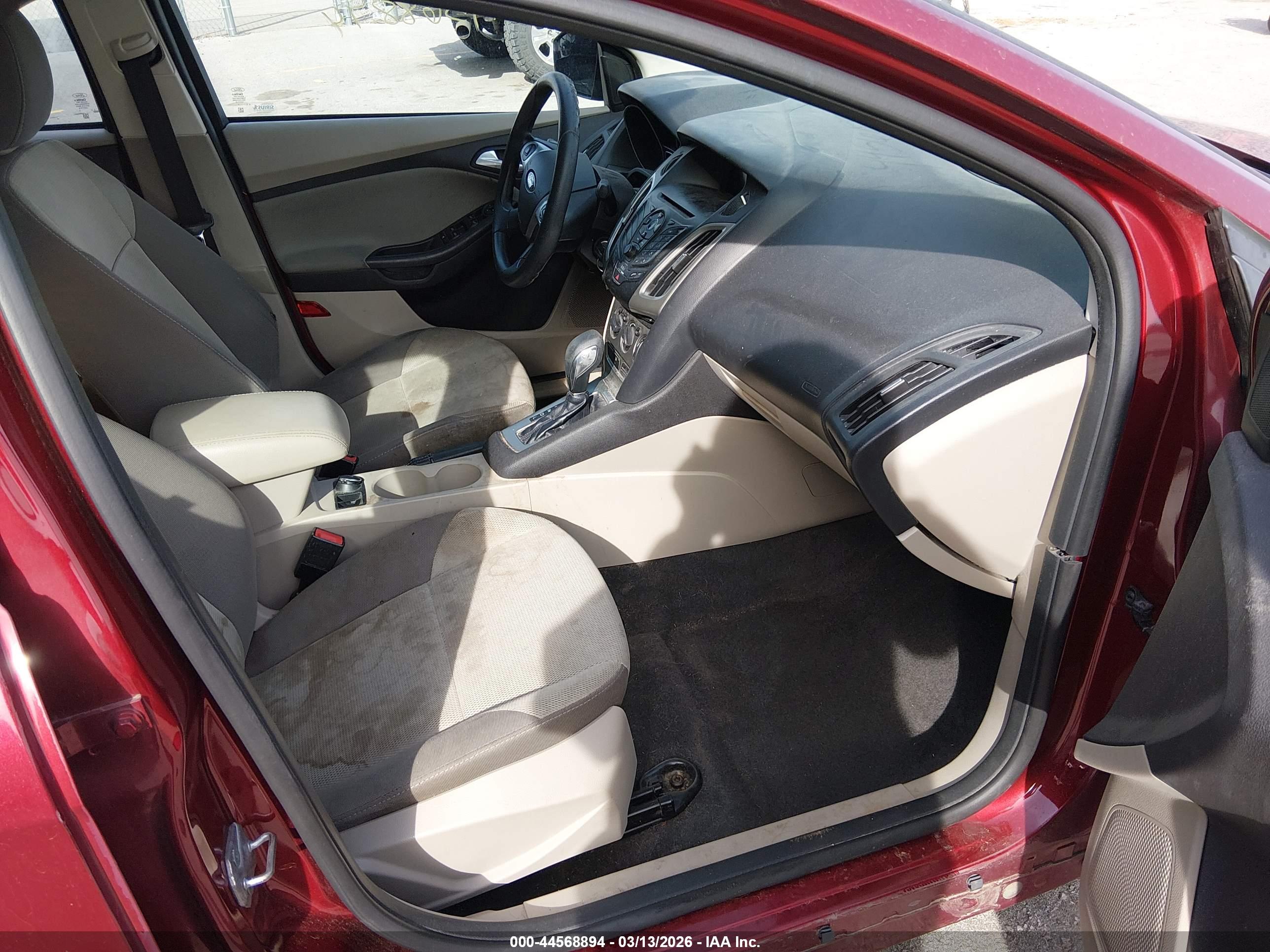 FORD FOCUS image 5